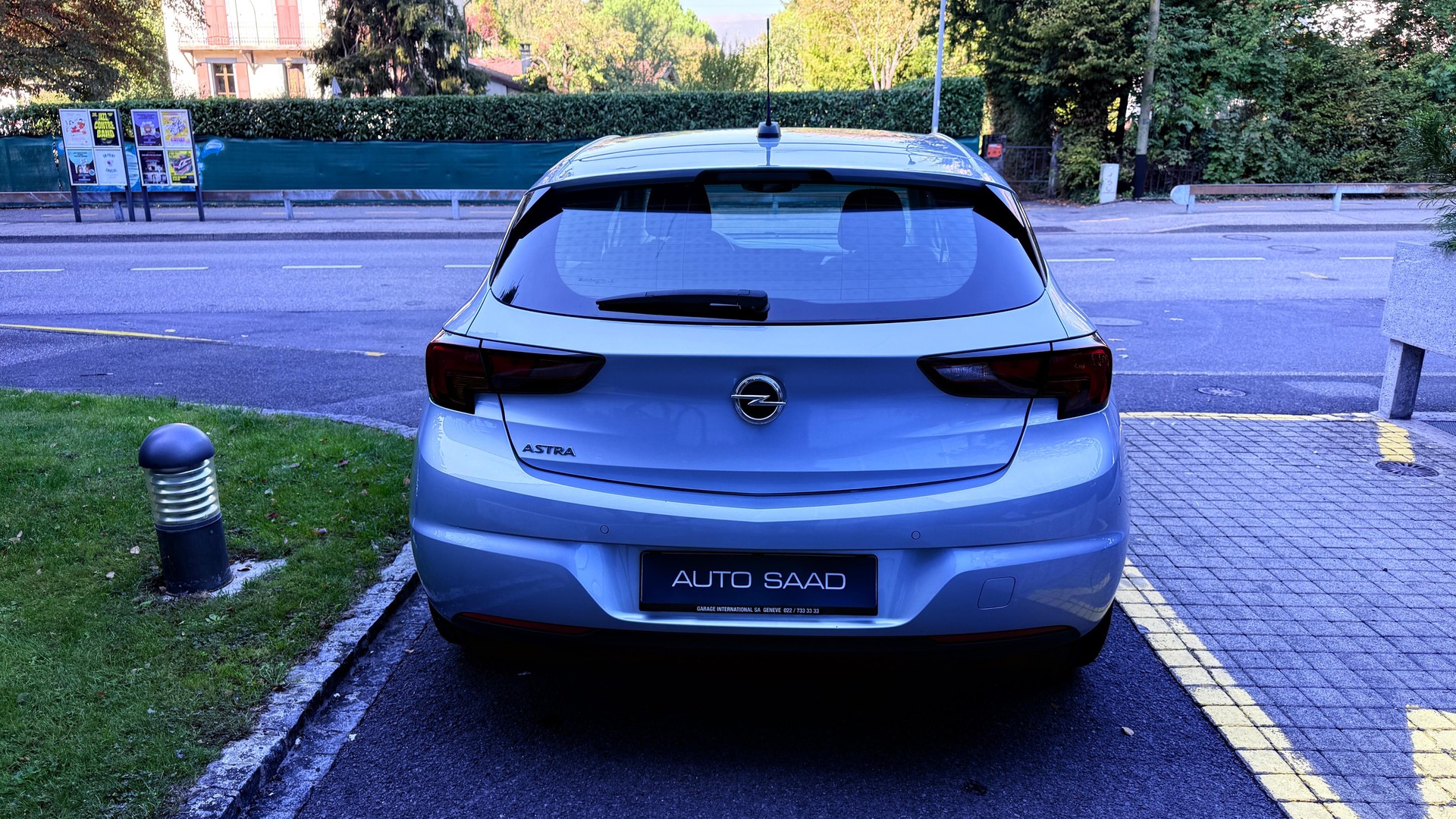 OPEL Astra 1.2i Turbo Elegance-image-3