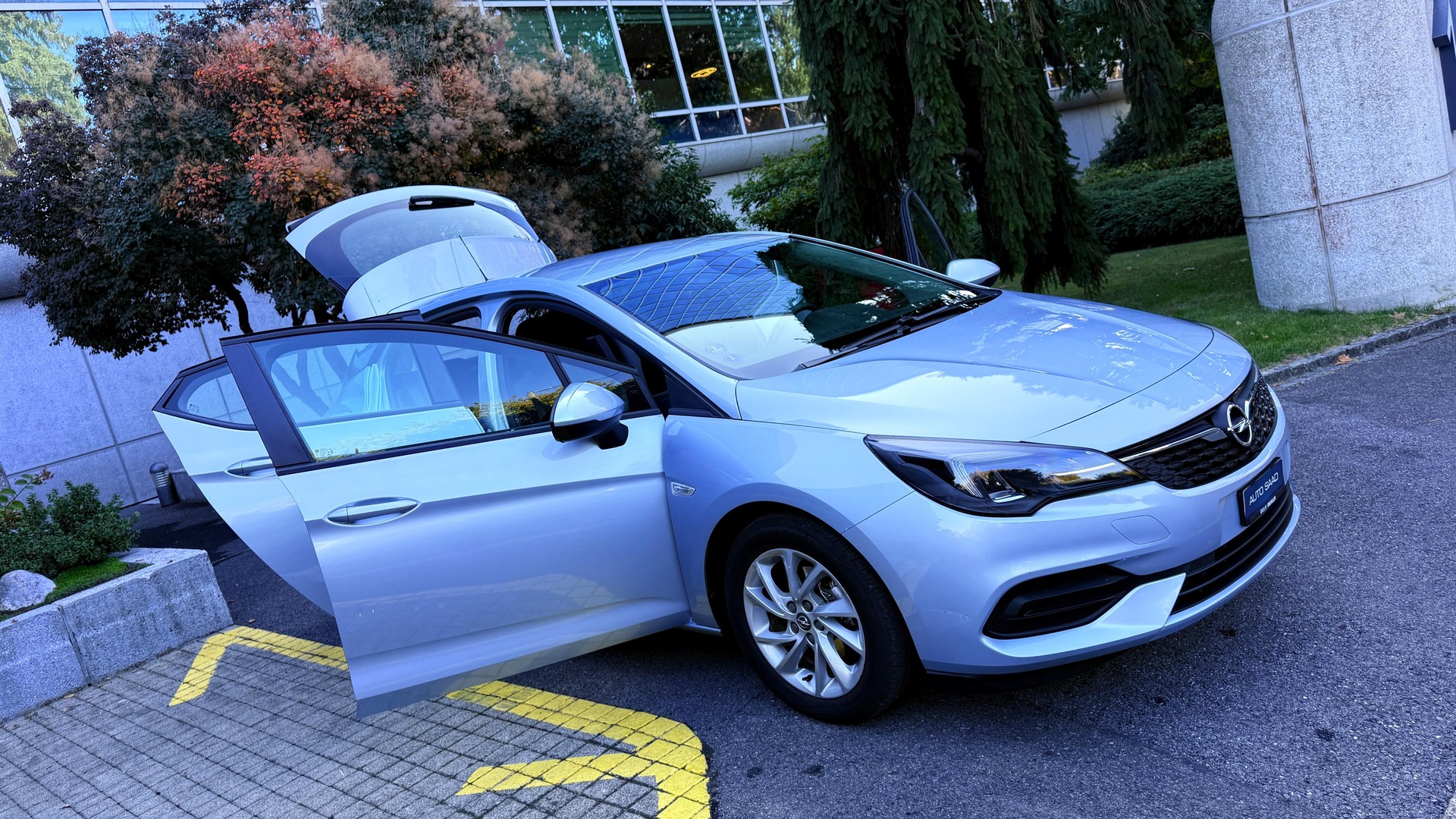 OPEL Astra 1.2i Turbo Elegance-image-11