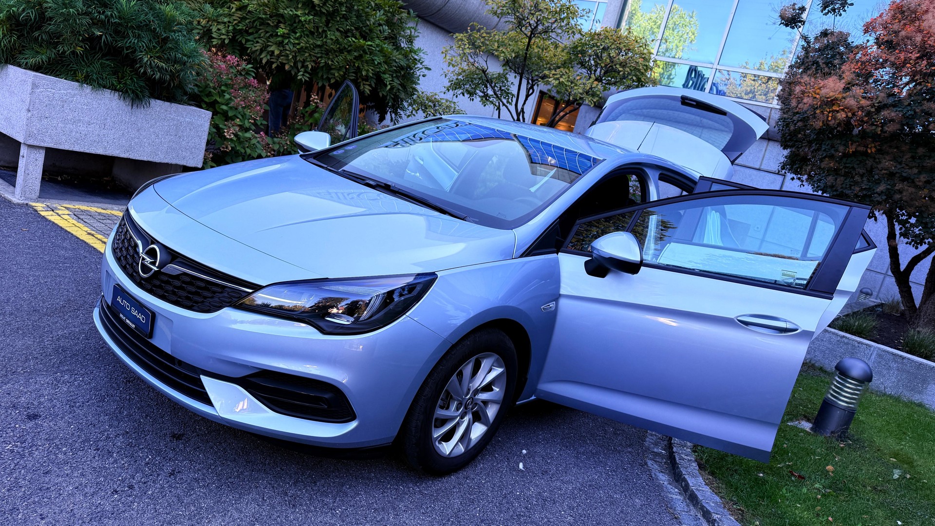 OPEL Astra 1.2i Turbo Elegance-image-12