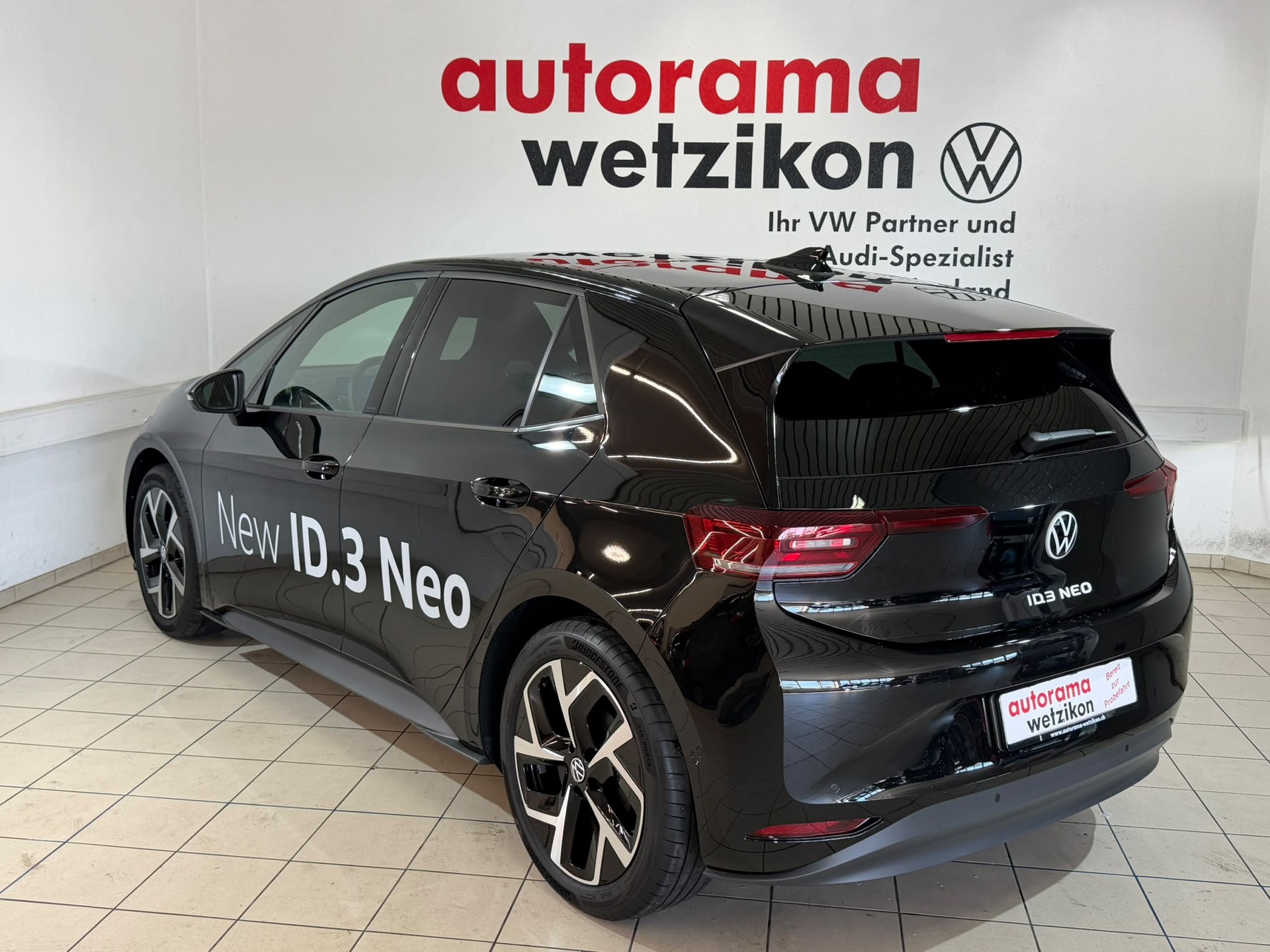VW ID.3 Neo 79 kWh 231 PS Style-image-2