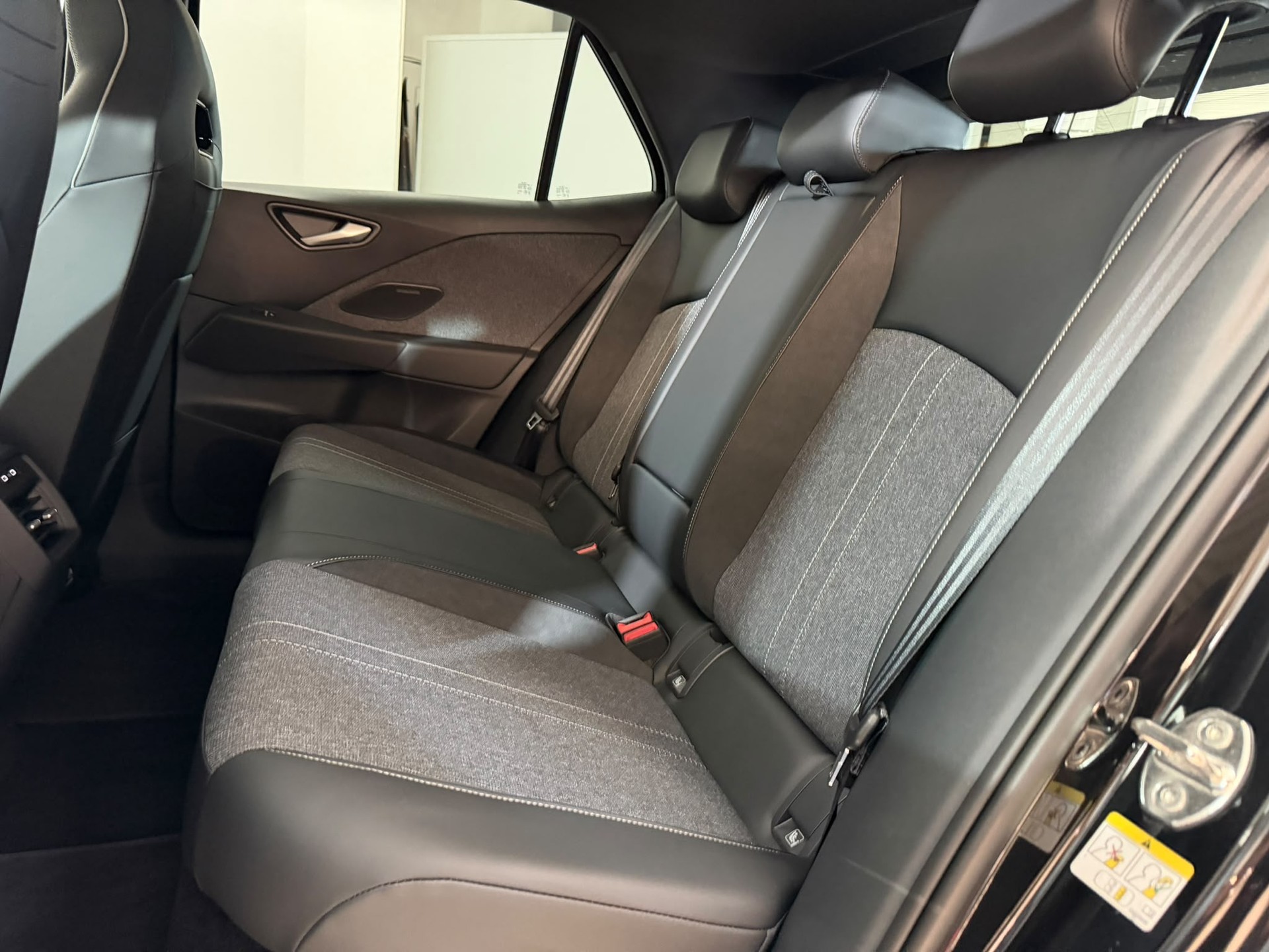 VW ID.3 Neo 79 kWh 231 PS Style-image-9
