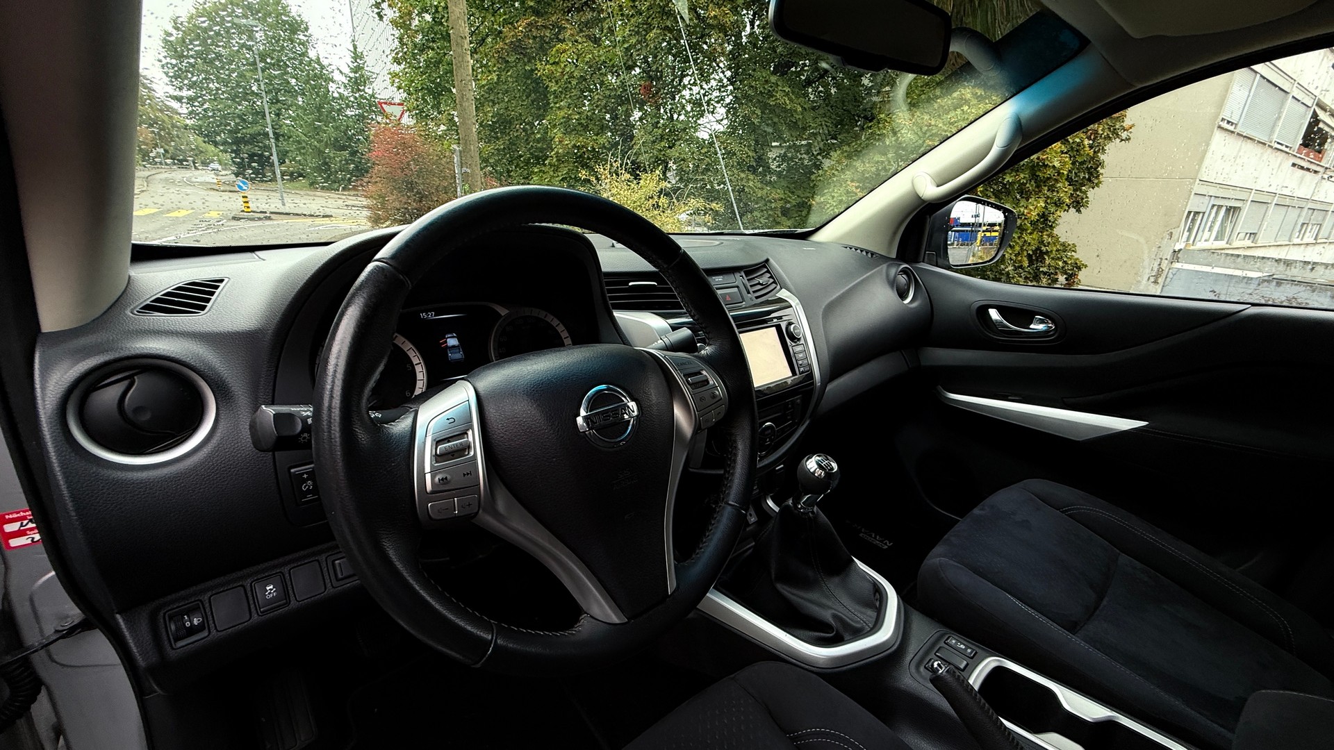 NISSAN Navara Double Cab Acenta 2.3 dCi 4WD-image-8