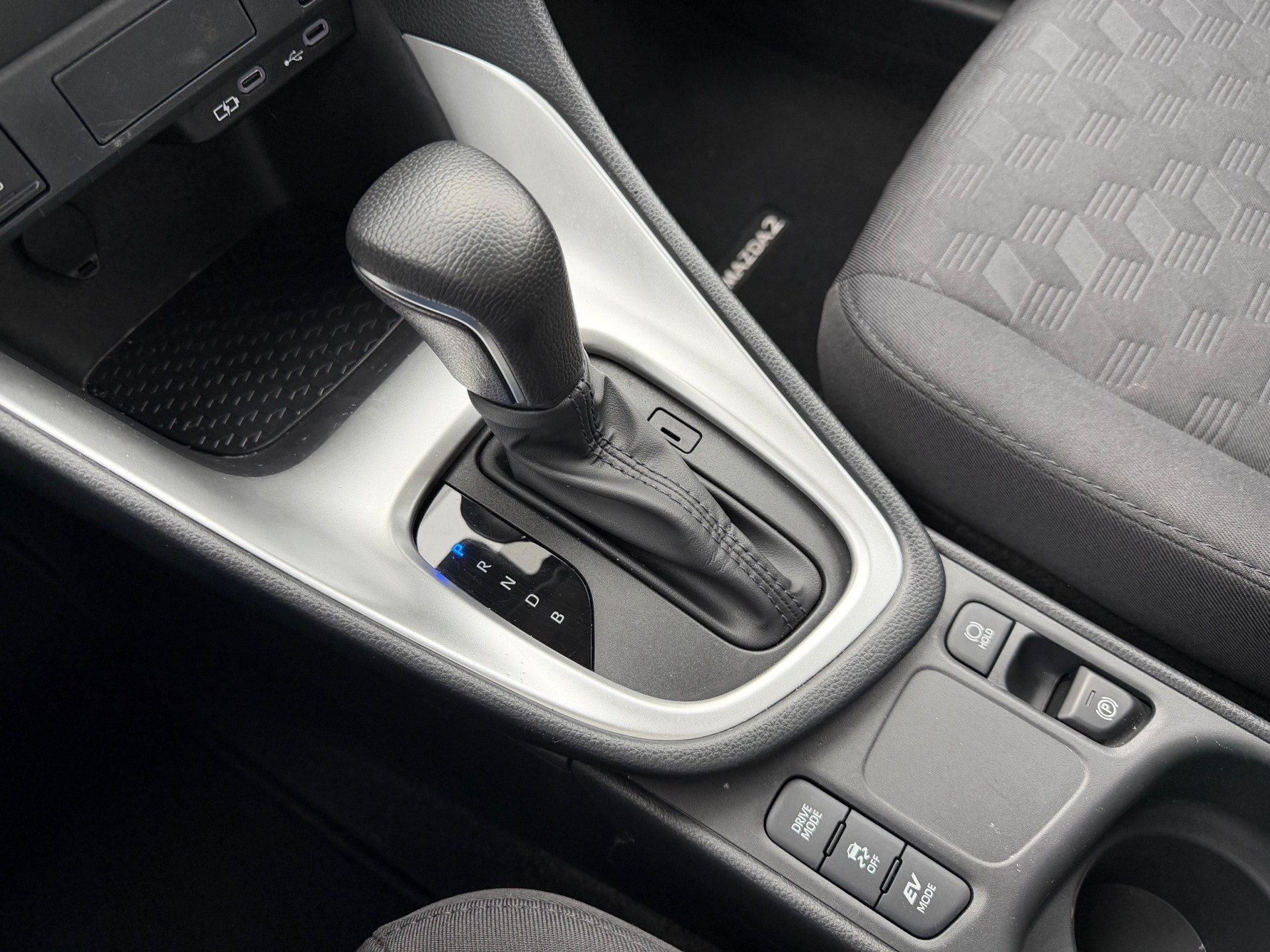 MAZDA 2 Hybrid Centre-line-image-24