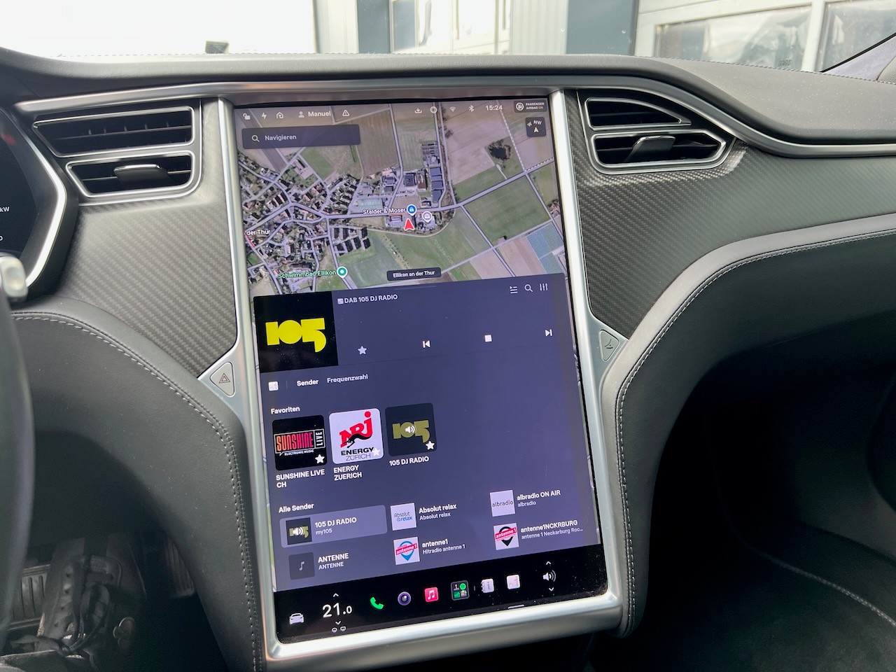 TESLA Model S 75 D-image-13