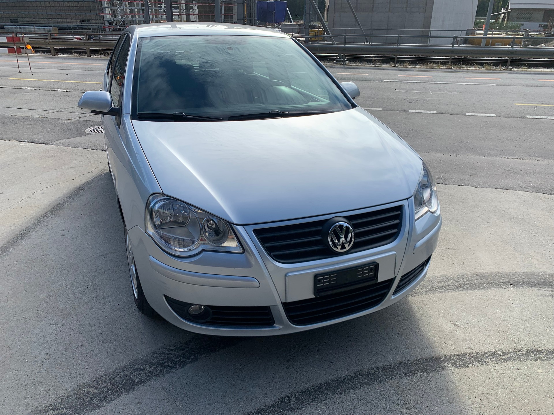 VW Polo 1.4 16V Trendline Automatic-image-4