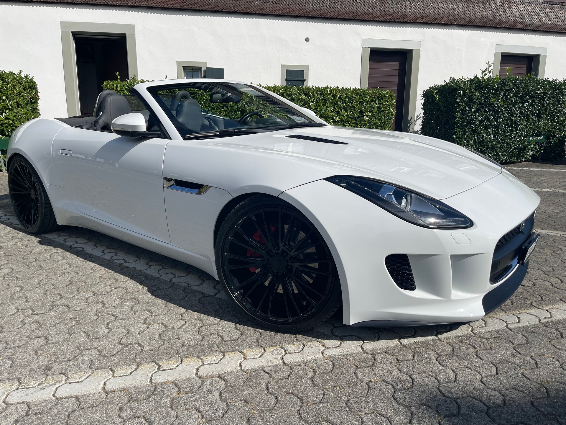 JAGUAR F-Type Convertible 3.0 V6 S/C-image-0