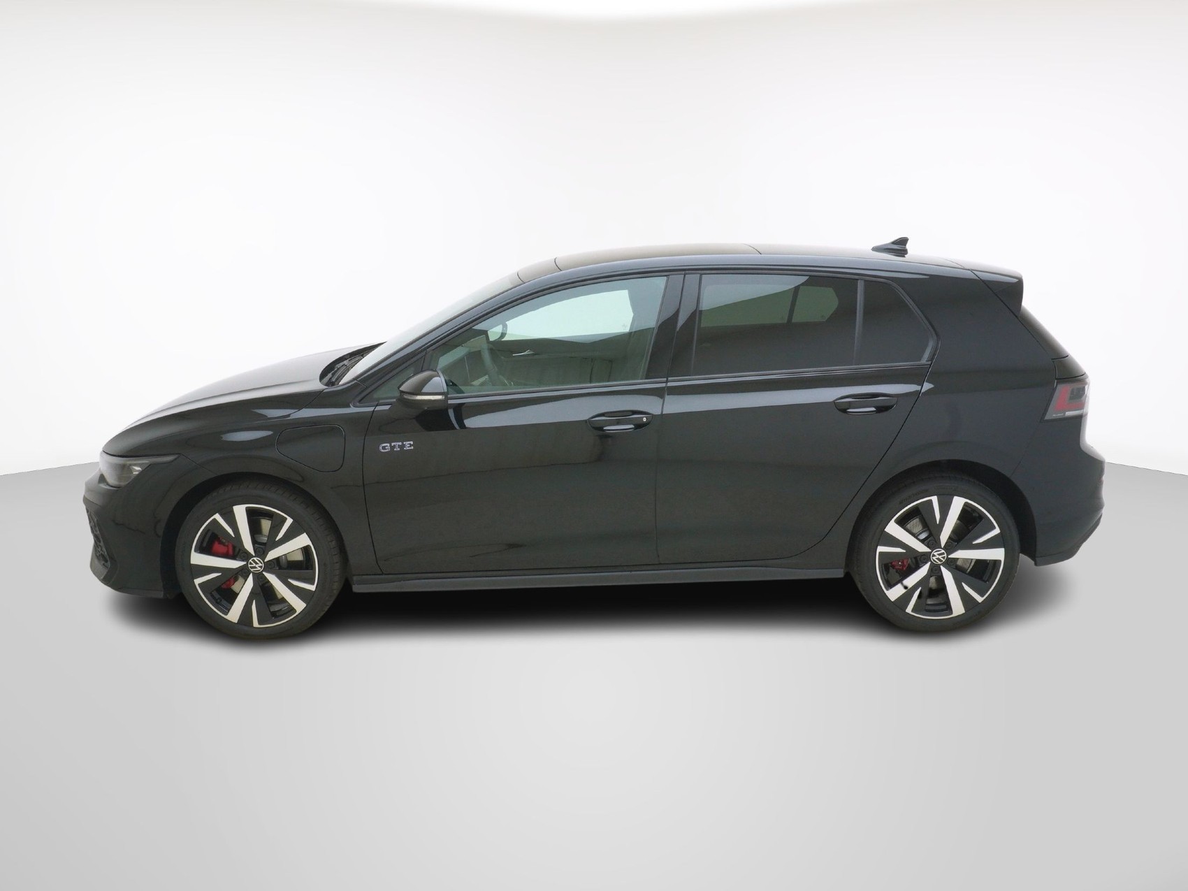 VW Golf VIII 1.5 TSI Plug-in-Hybrid GTE DSG-image-1