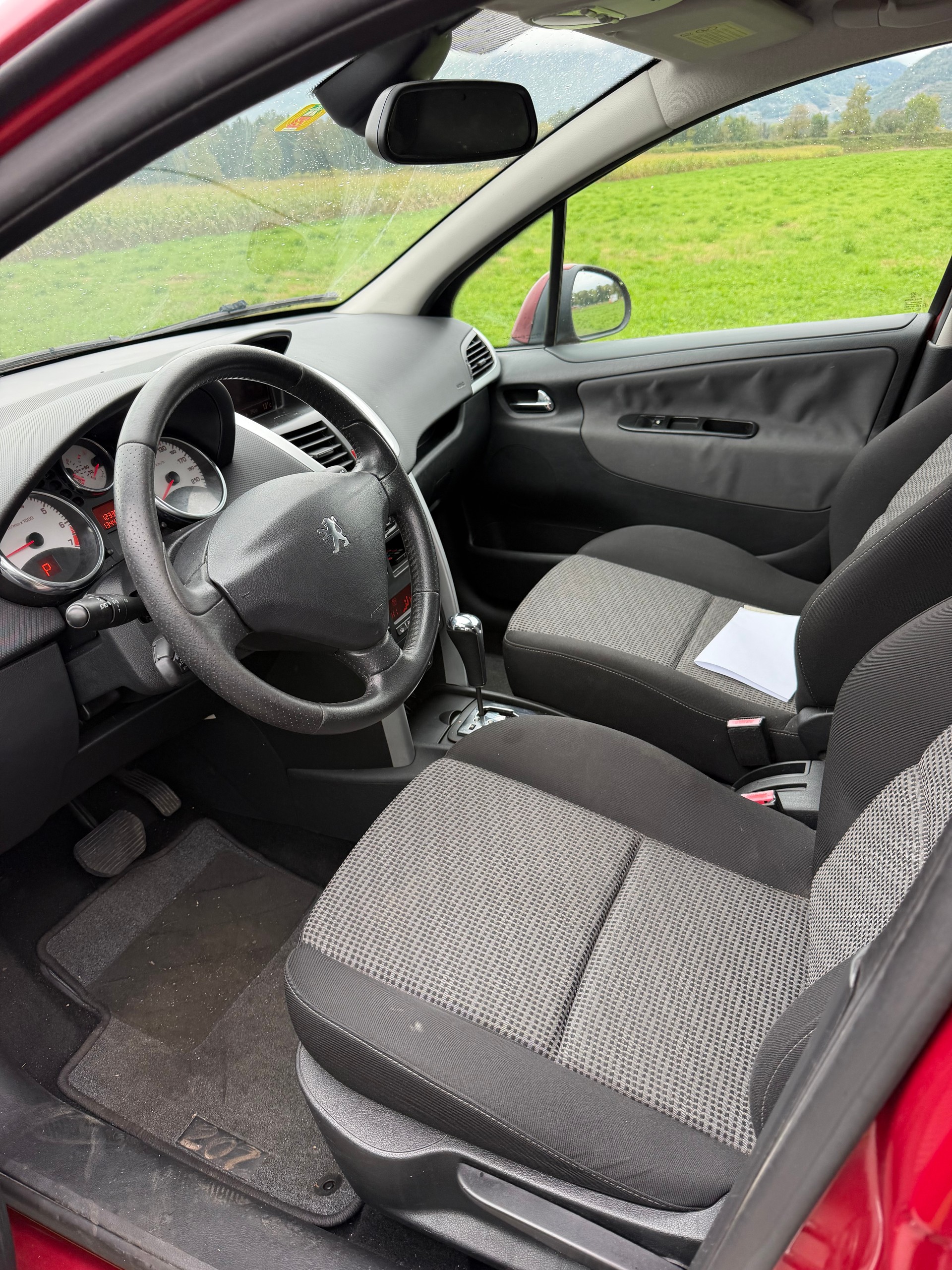 PEUGEOT 207 1.6 16V Sport Automatic-image-8