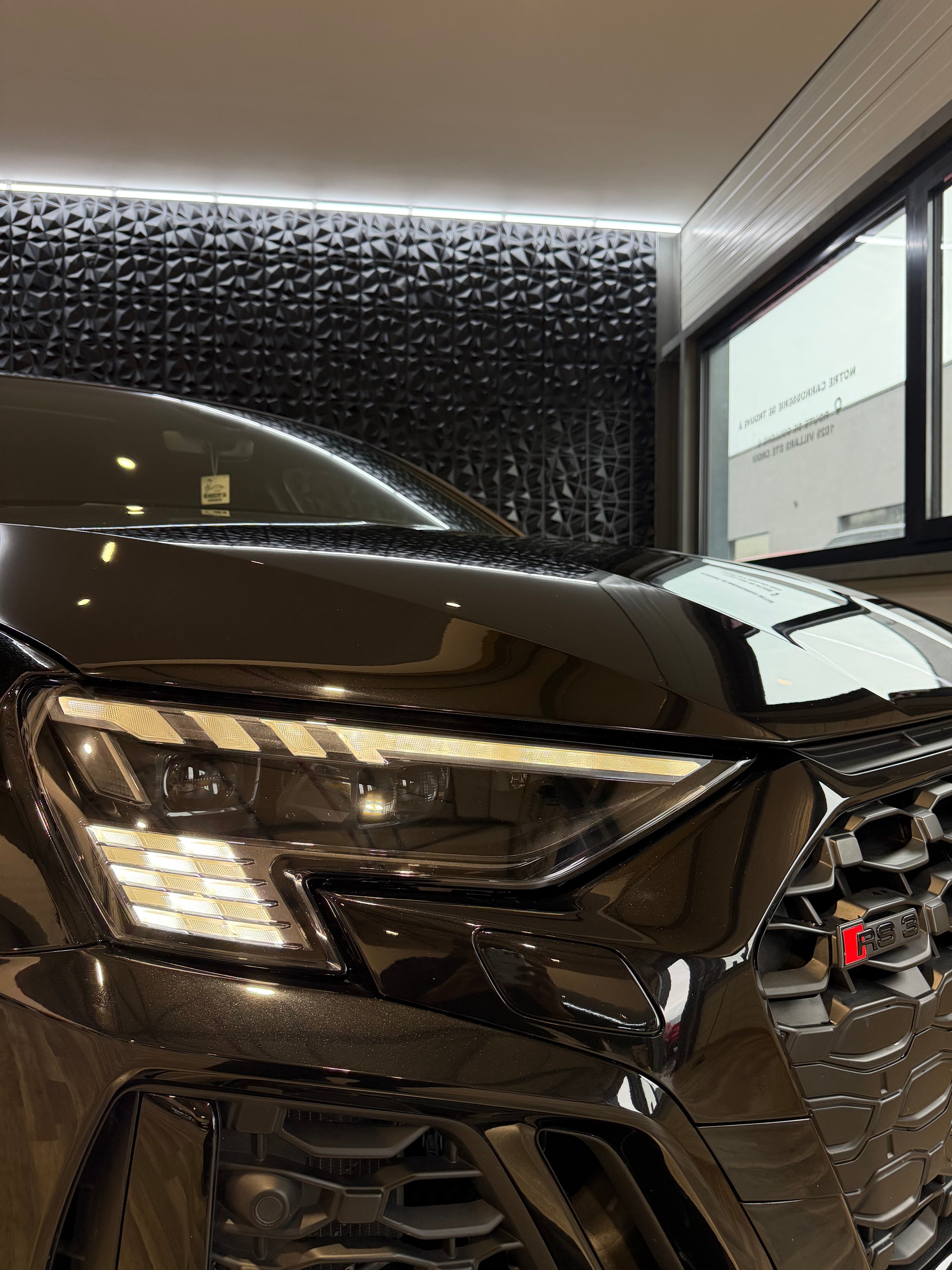 AUDI RS3 Sportback 2.5 TSI quattro S-tronic-image-11