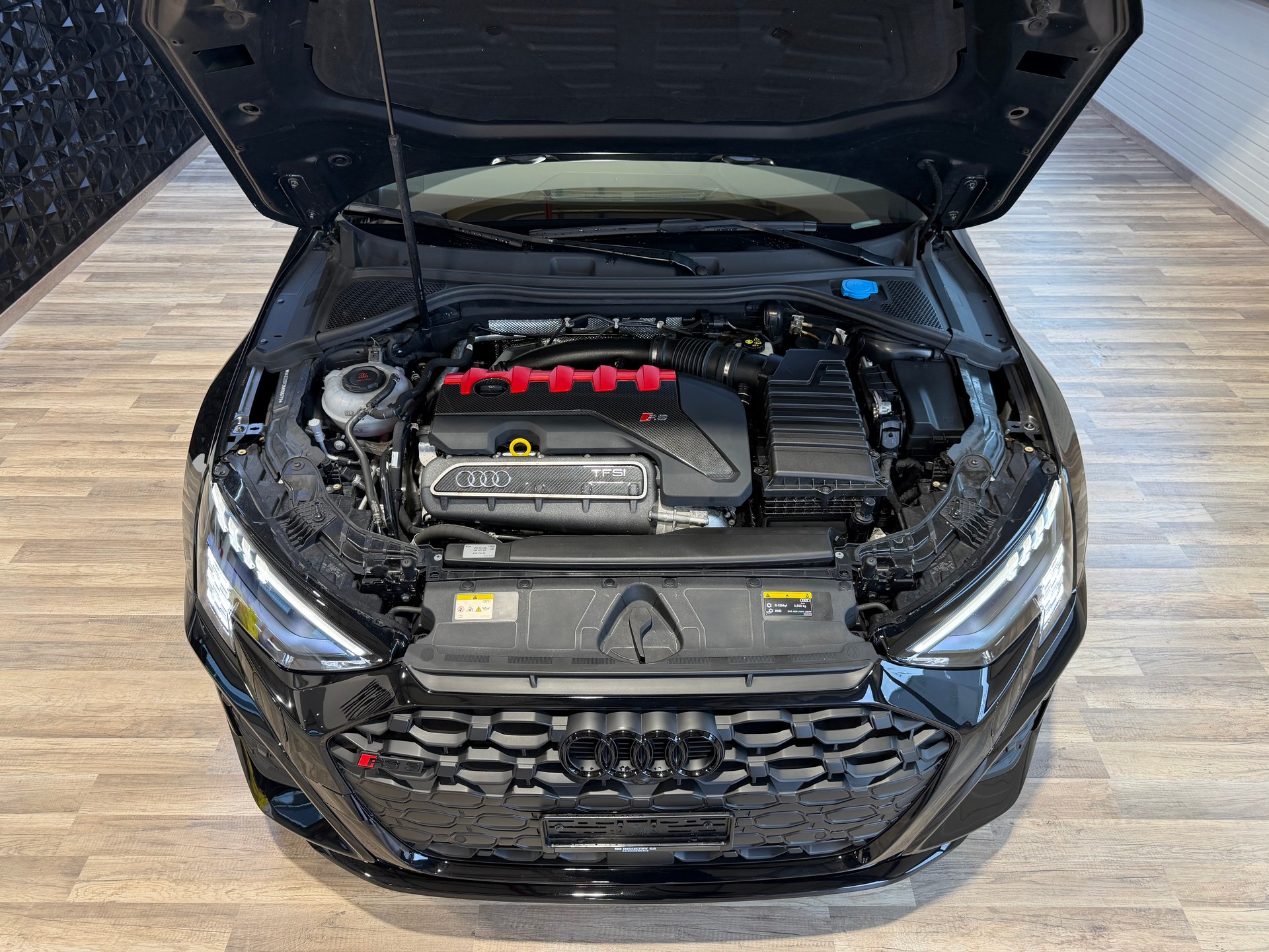 AUDI RS3 Sportback 2.5 TSI quattro S-tronic-image-13