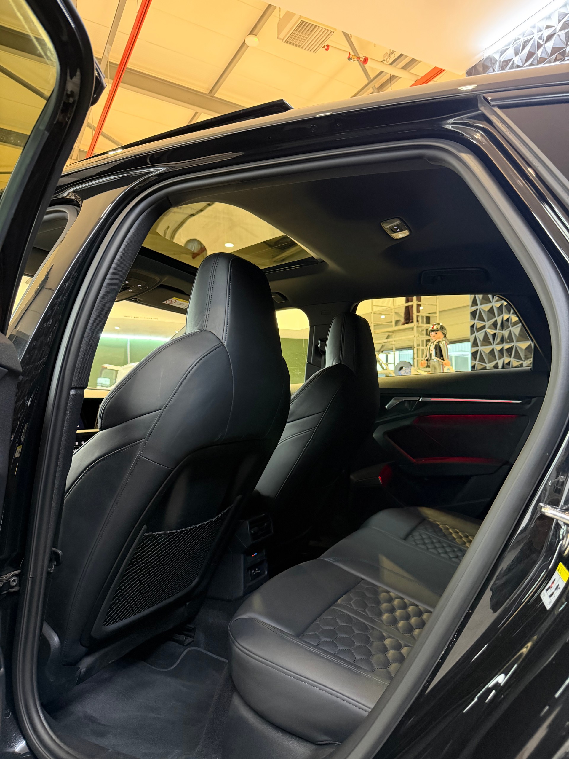 AUDI RS3 Sportback 2.5 TSI quattro S-tronic-image-15