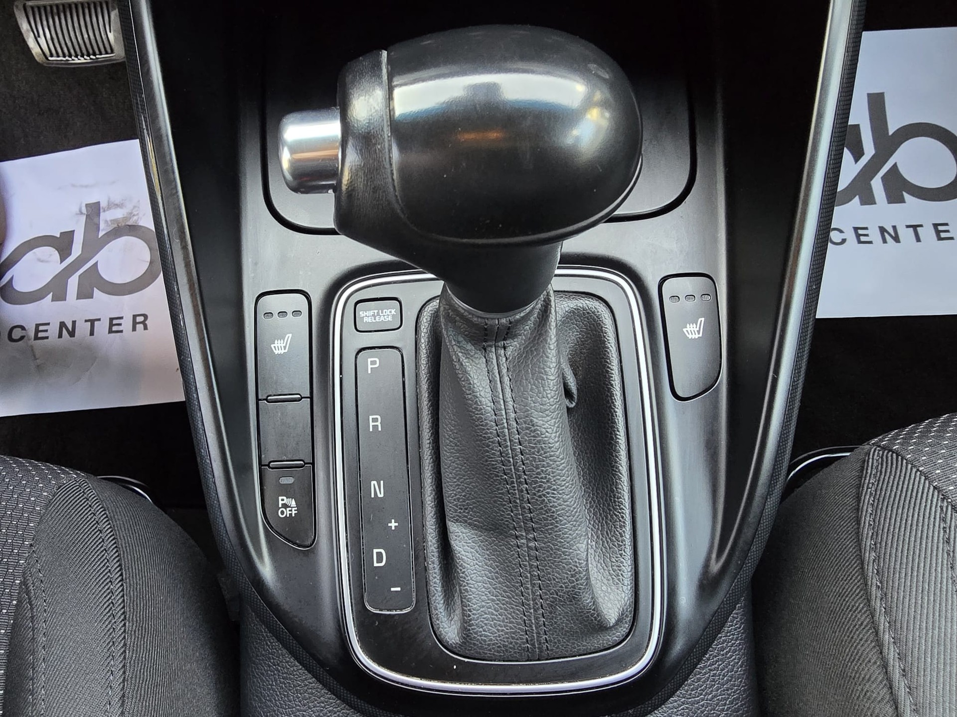 KIA Carens 1.7 CRDi Trend DCT-image-14