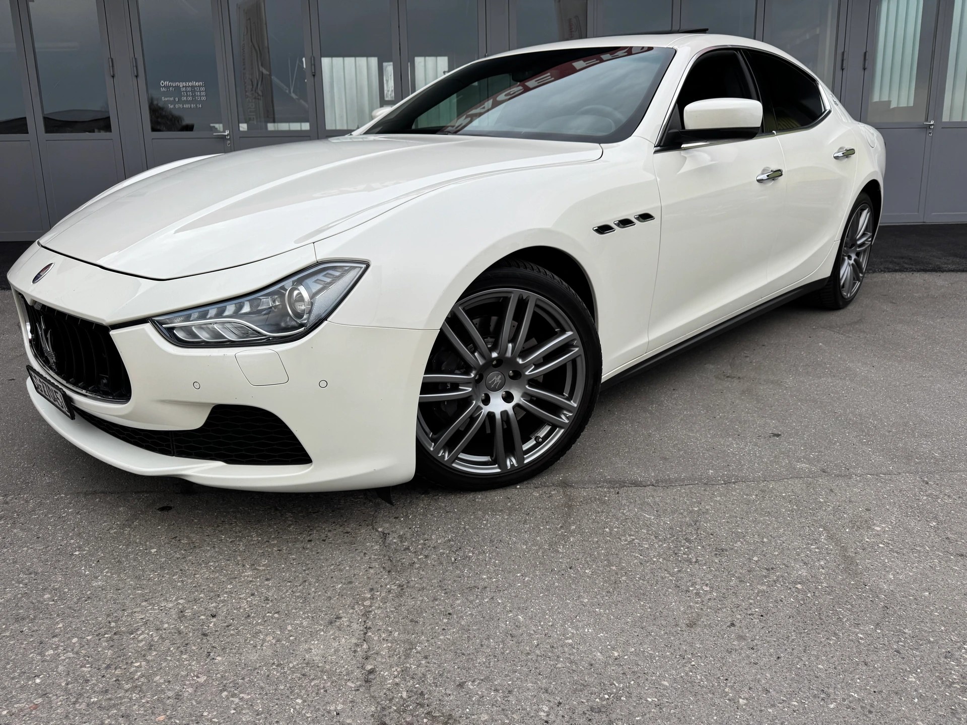 Car photo