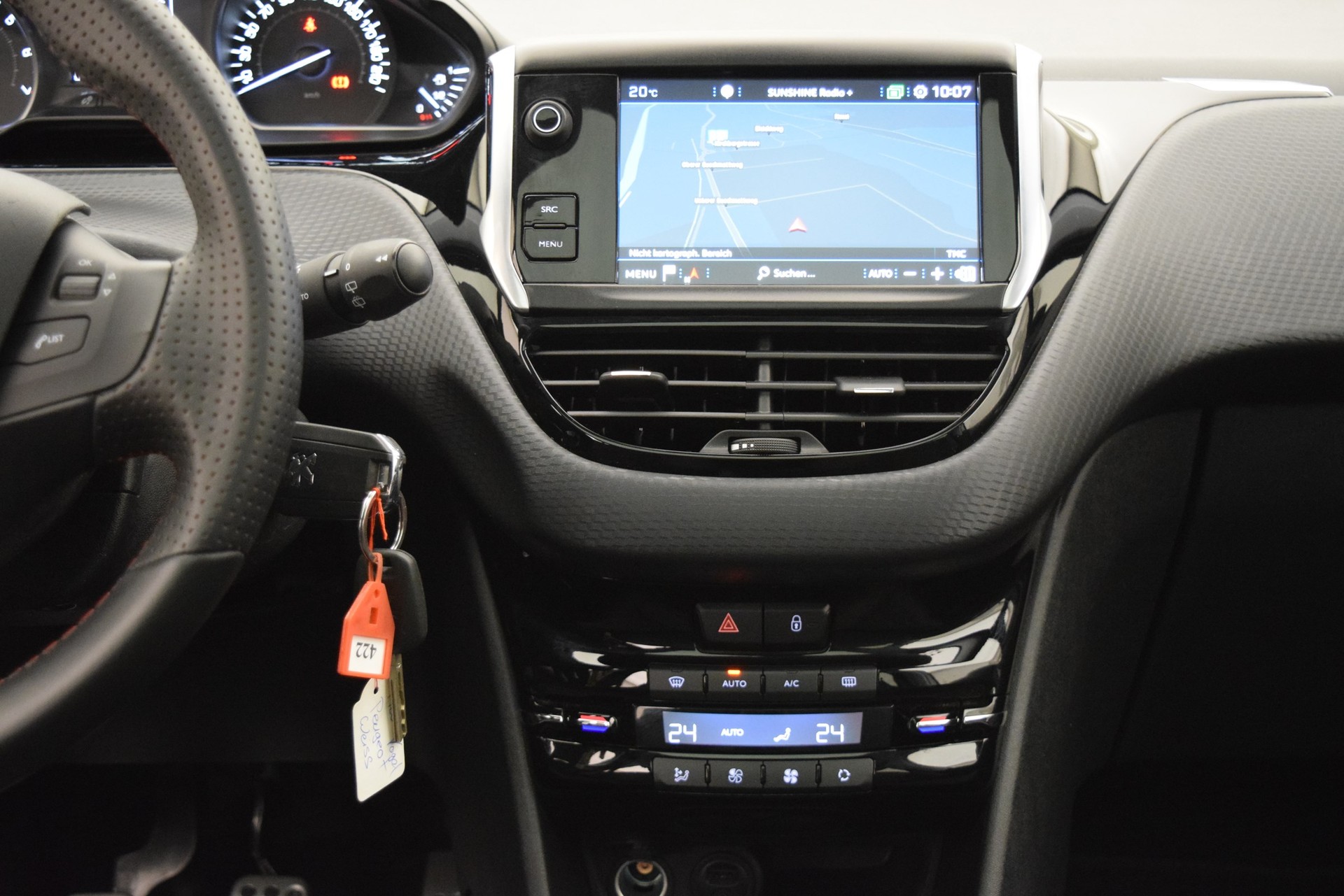 PEUGEOT 208 1.2e STT Pure Tech GT Line-image-12