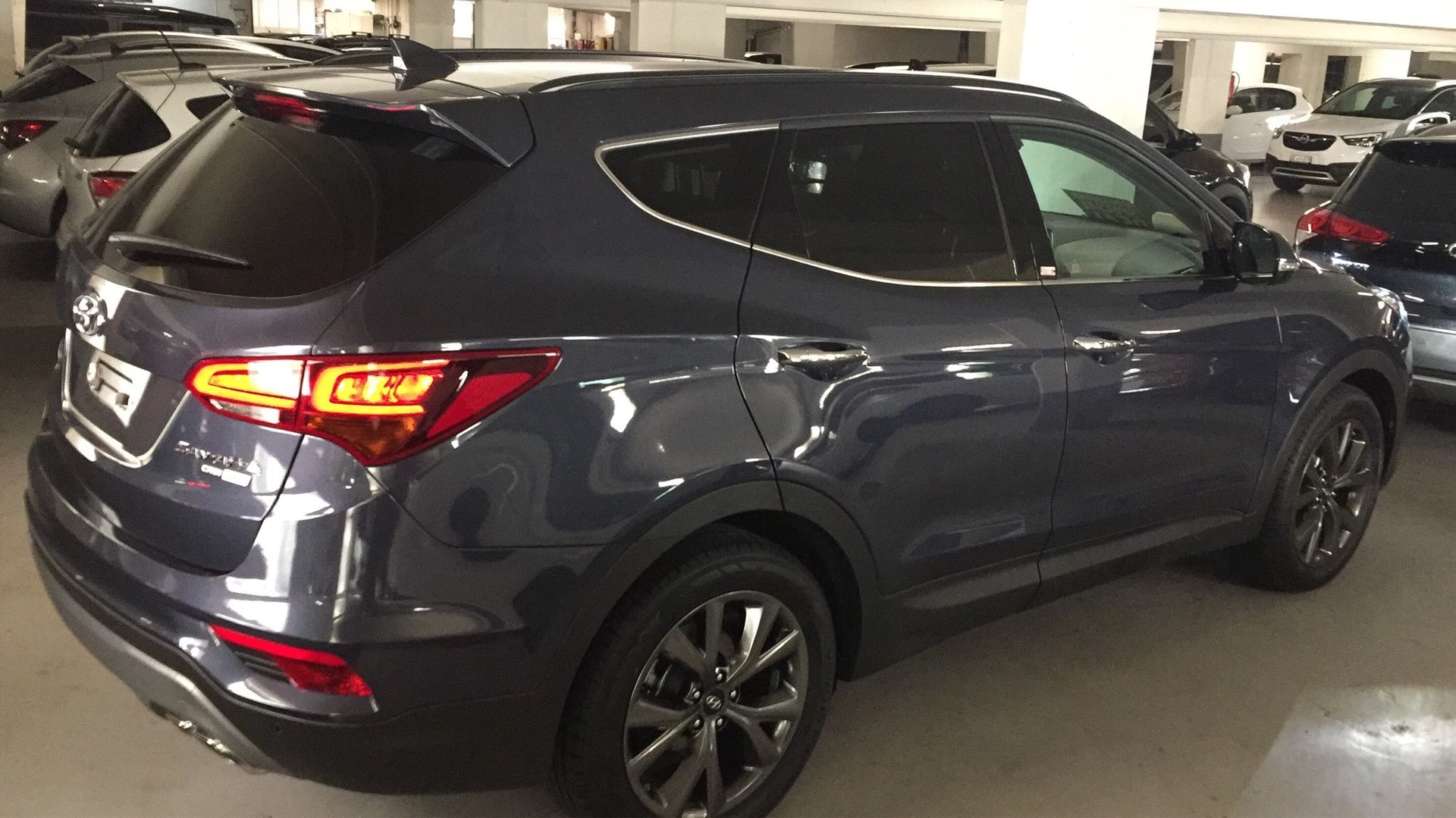 HYUNDAI Santa Fe 2.2 CRDI Vertex 4WD Automatic-image-4
