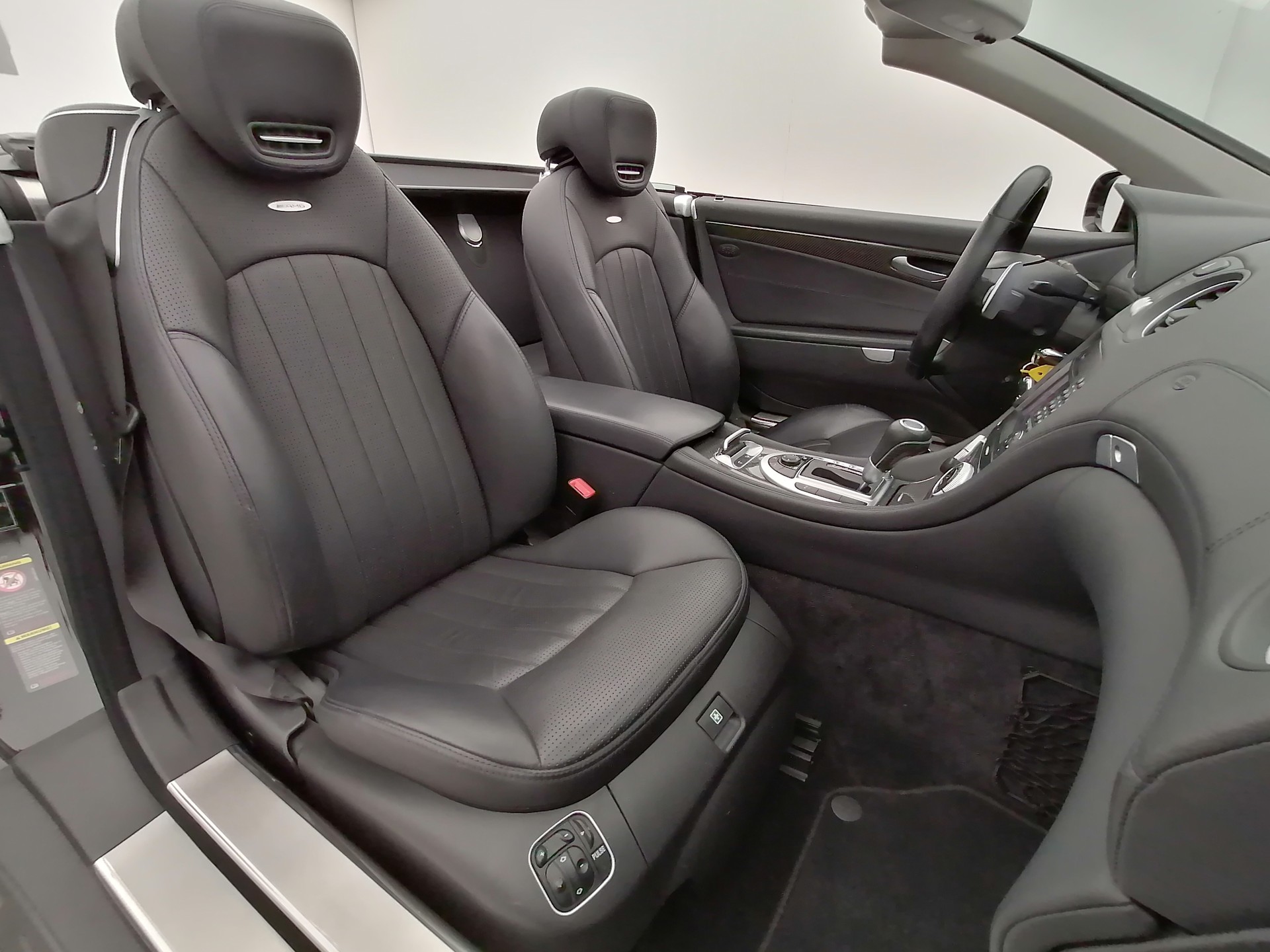 MERCEDES-BENZ SL 63 AMG Speedshift MCT-image-15