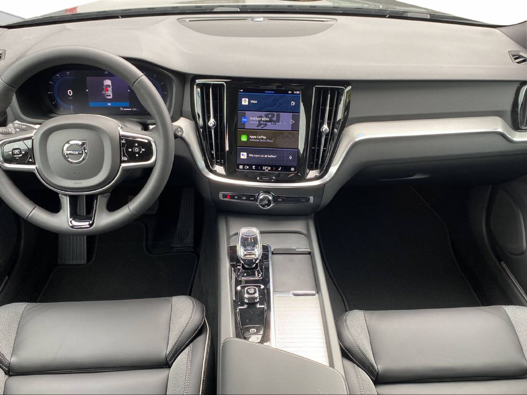 VOLVO V60 2.0 B4 Plus Dark-image-10
