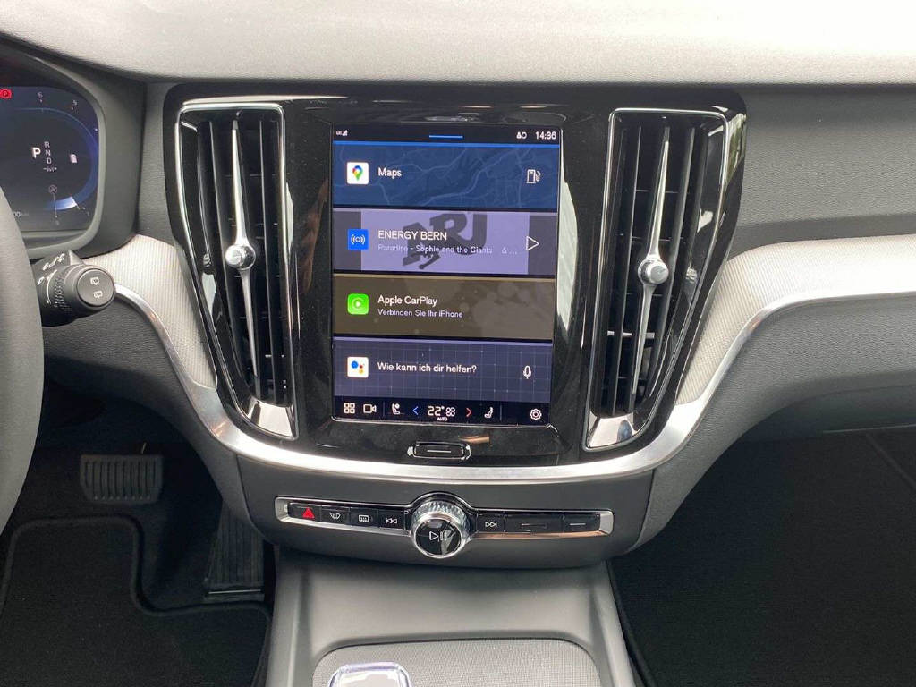 VOLVO V60 2.0 B4 Plus Dark-image-7