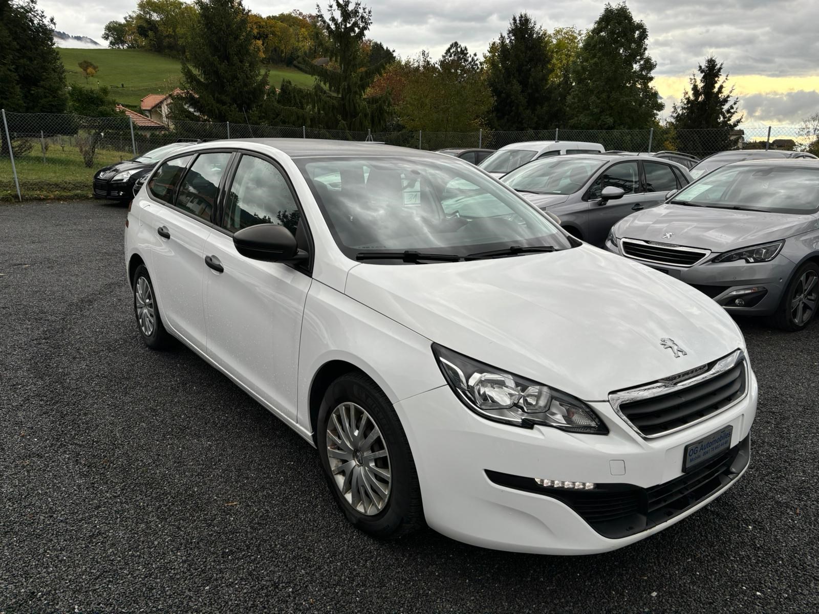 PEUGEOT 308 SW 1.2 THP Access-image-1