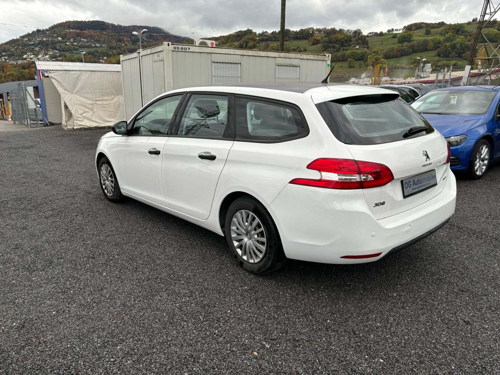 PEUGEOT 308 SW 1.2 THP Access-image-2