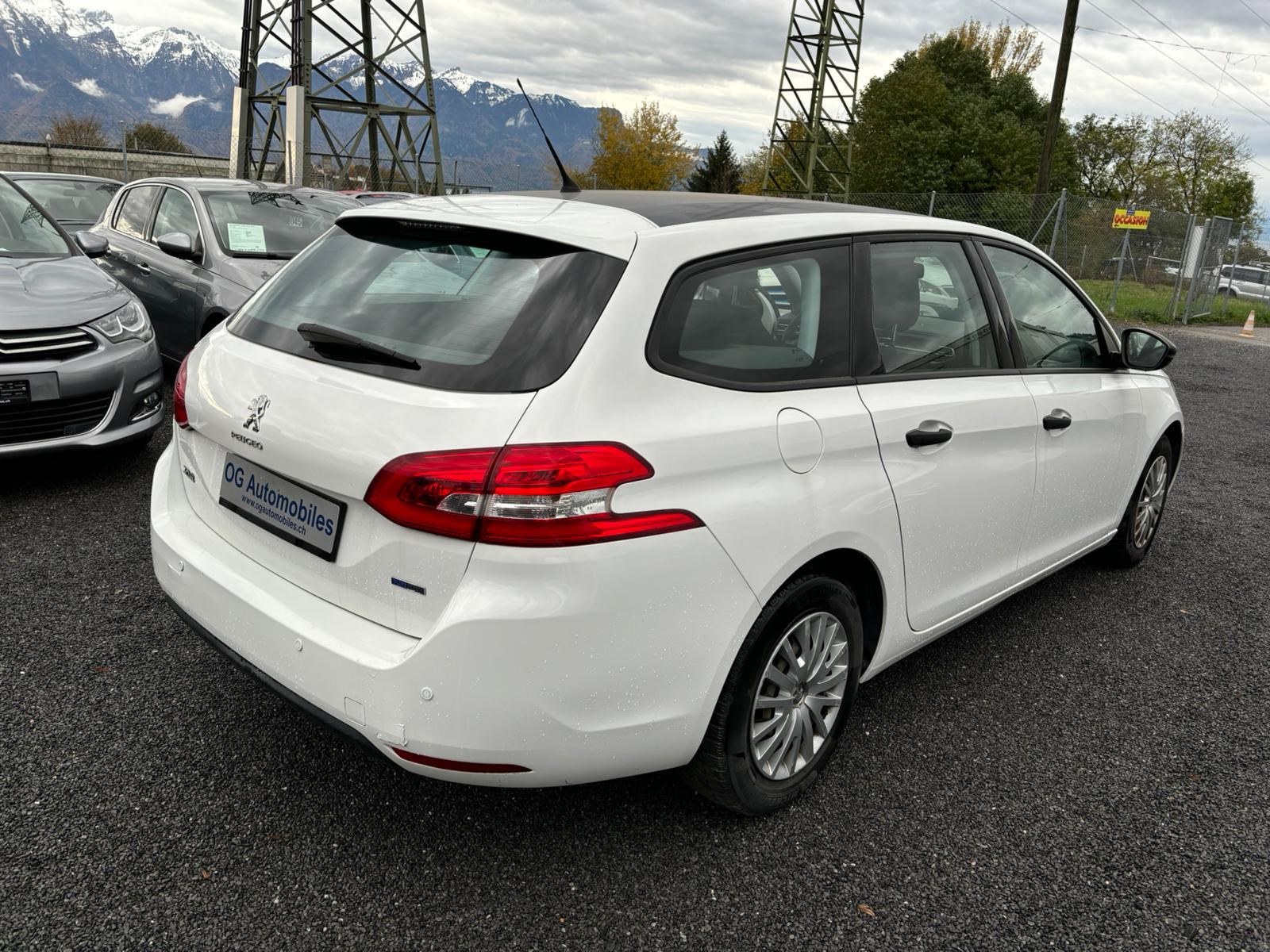 PEUGEOT 308 SW 1.2 THP Access-image-3
