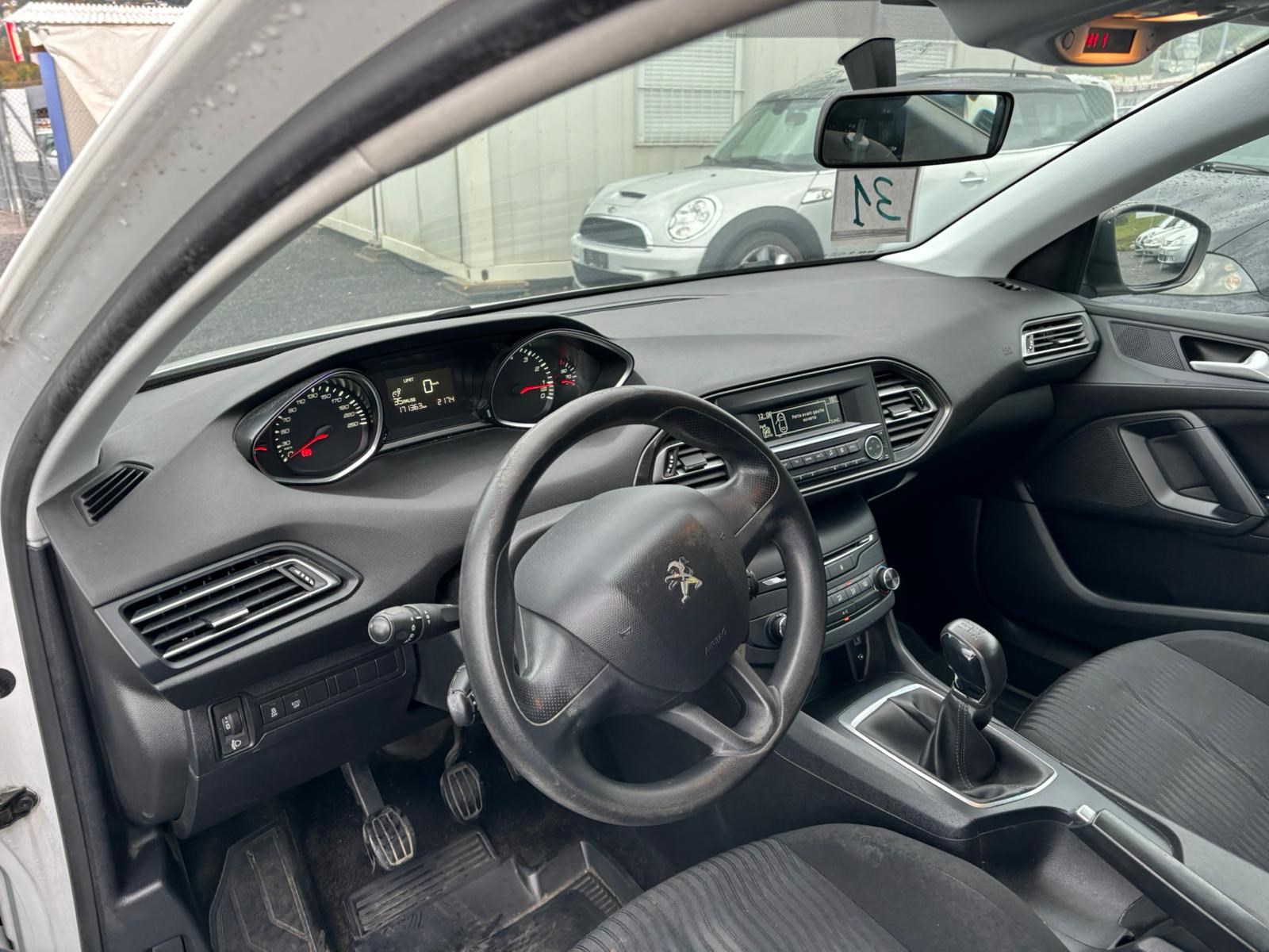 PEUGEOT 308 SW 1.2 THP Access-image-6