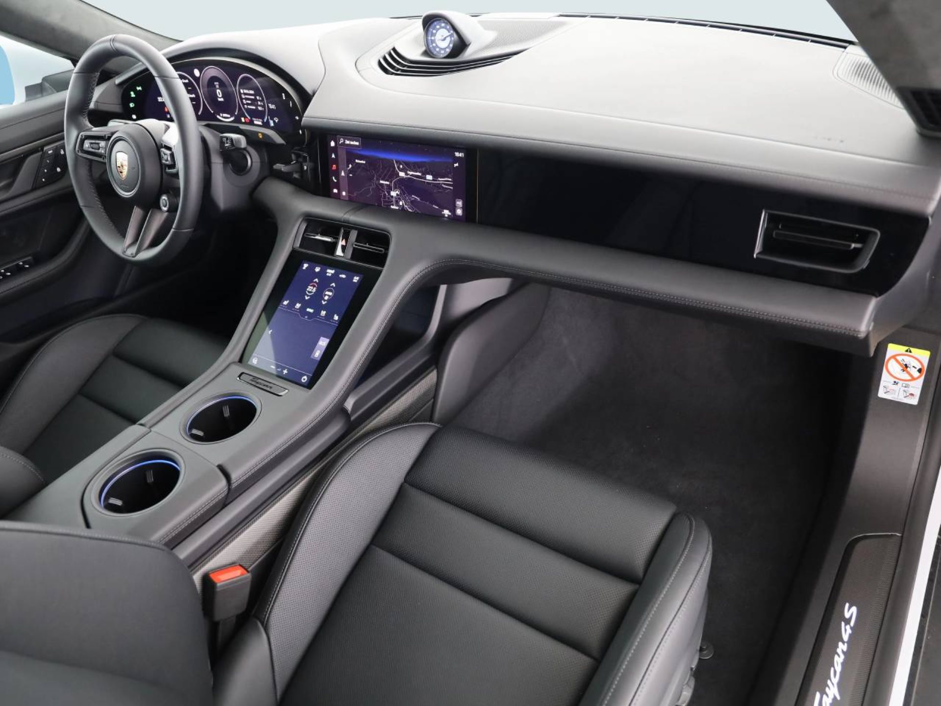 PORSCHE Taycan 4S-image-10