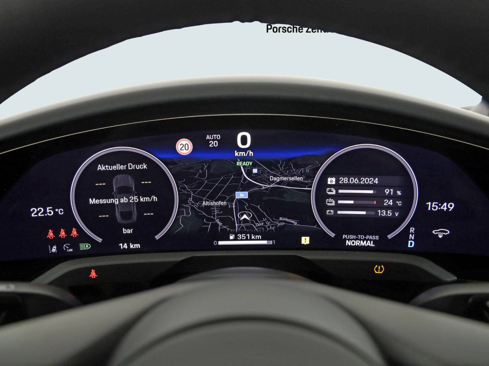 PORSCHE Taycan 4S-image-14