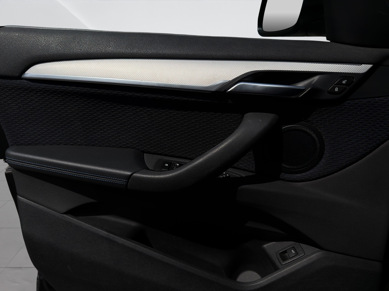 BMW X1 25d xDrive SAG-image-19