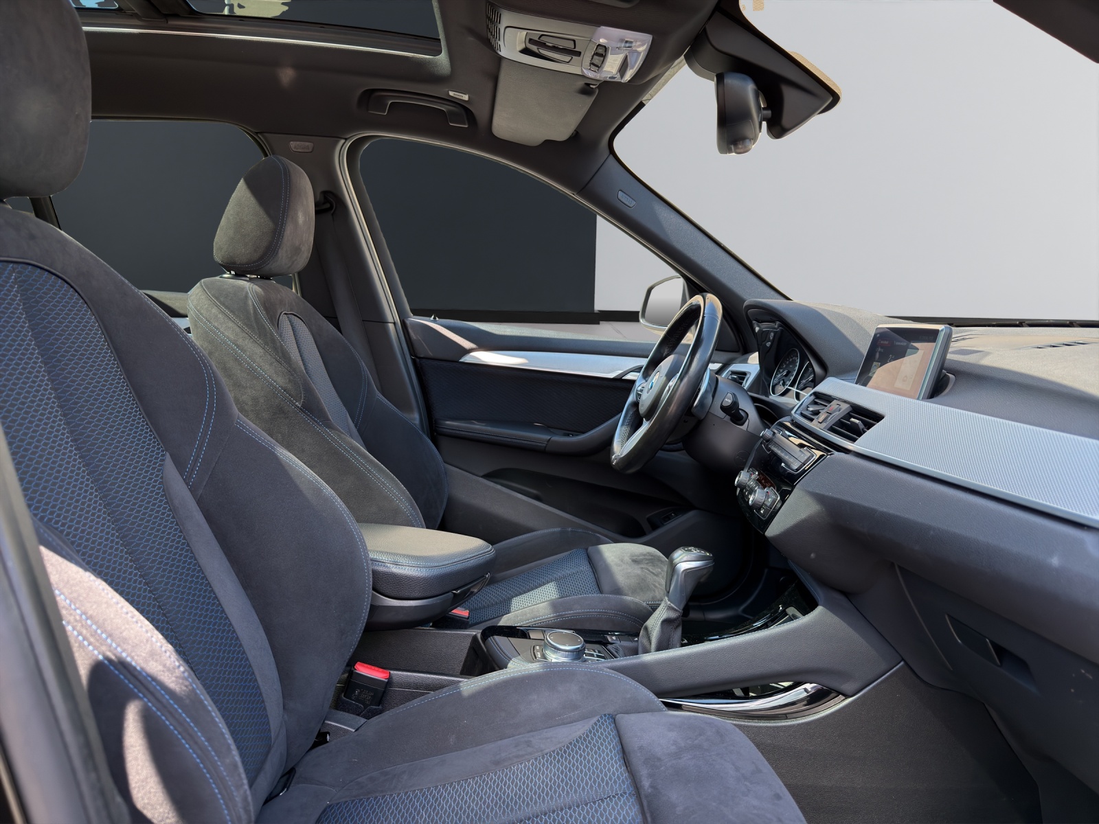 BMW X1 25d xDrive SAG-image-13