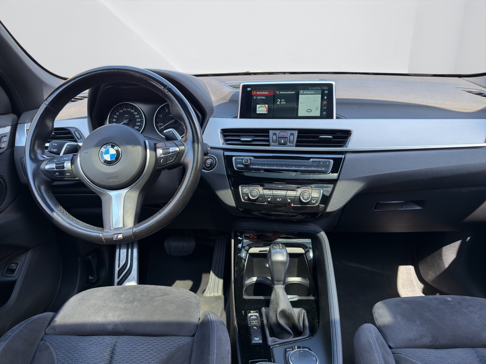 BMW X1 25d xDrive SAG-image-15
