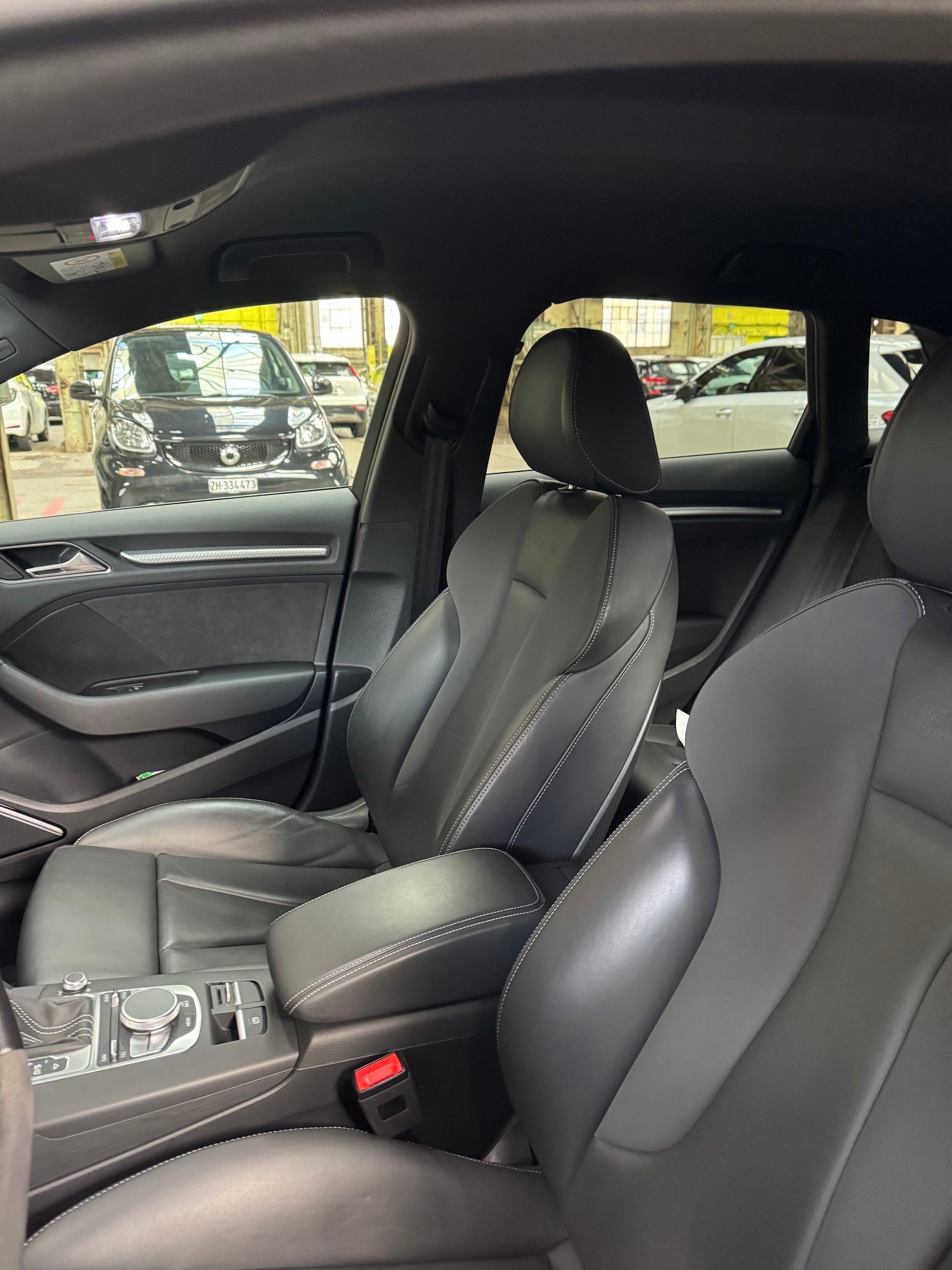 AUDI RS3 2.5 TSI quattro S-tronic-image-5