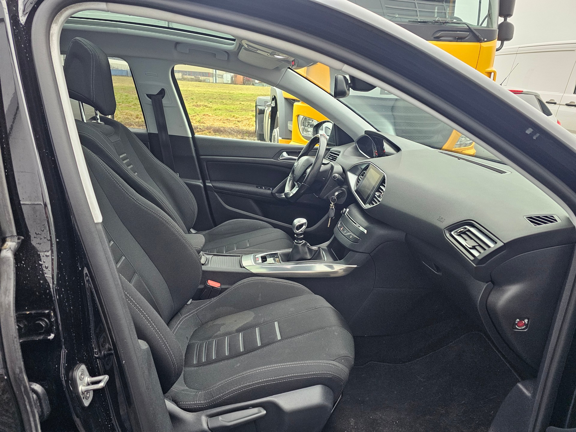 PEUGEOT 308 1.6 THP Allure-image-10