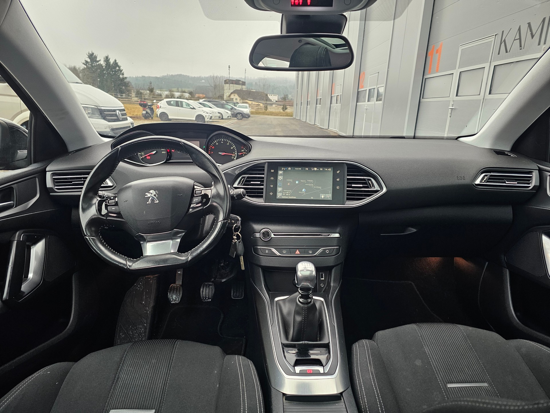 PEUGEOT 308 1.6 THP Allure-image-8