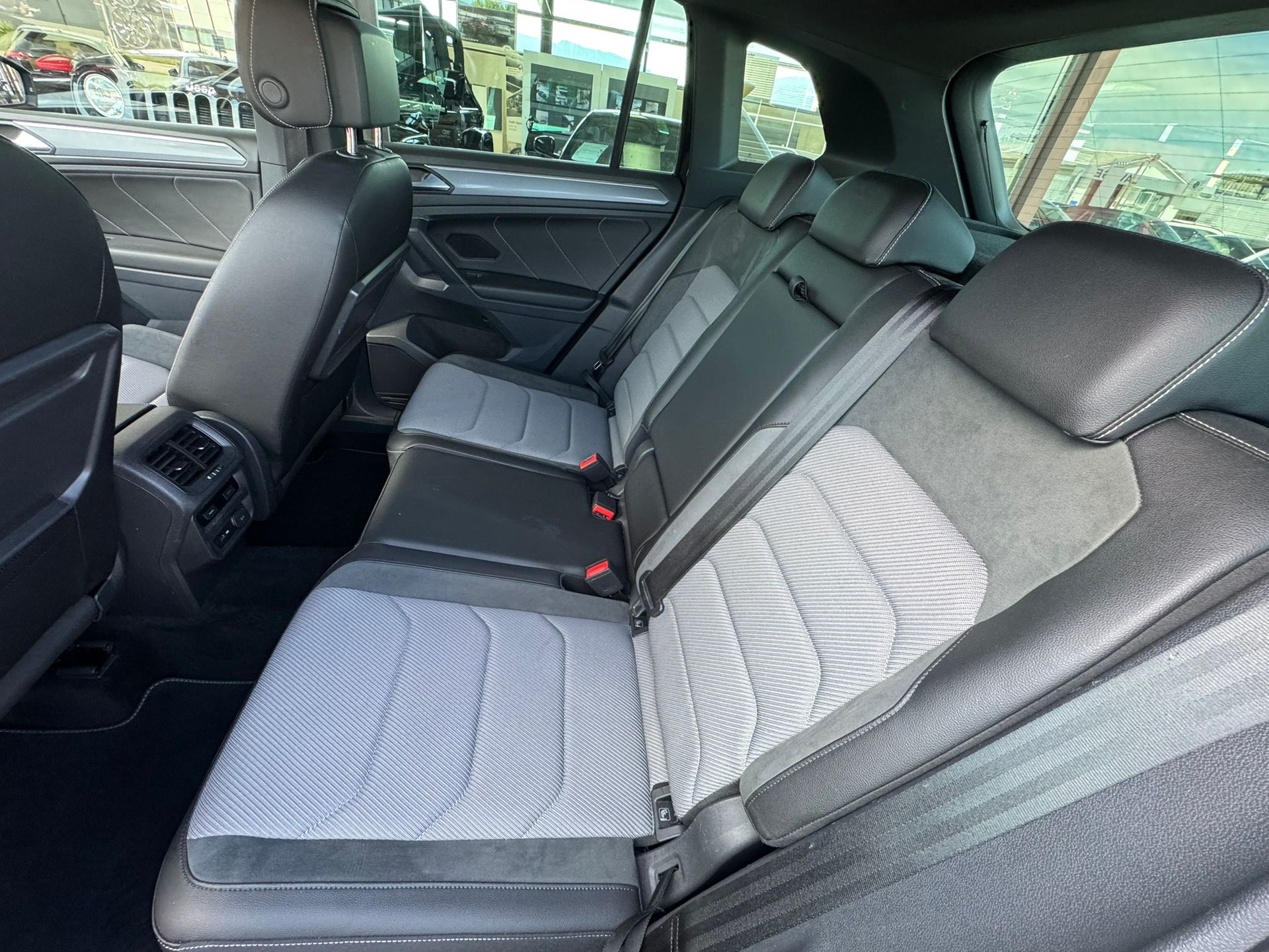 VW Tiguan 2.0TSI Highline 4Motion DSG-image-7