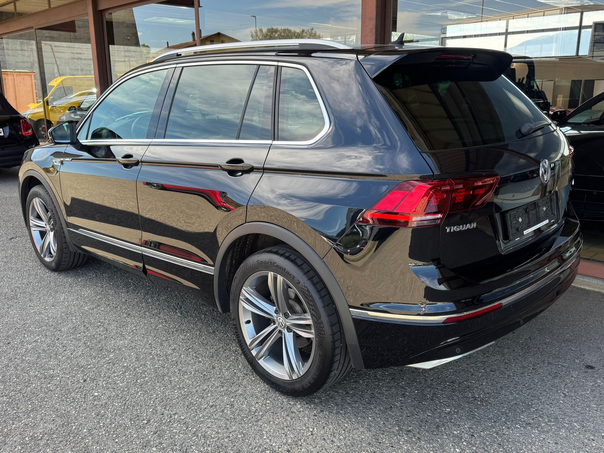 VW Tiguan 2.0TSI Highline 4Motion DSG-image-3