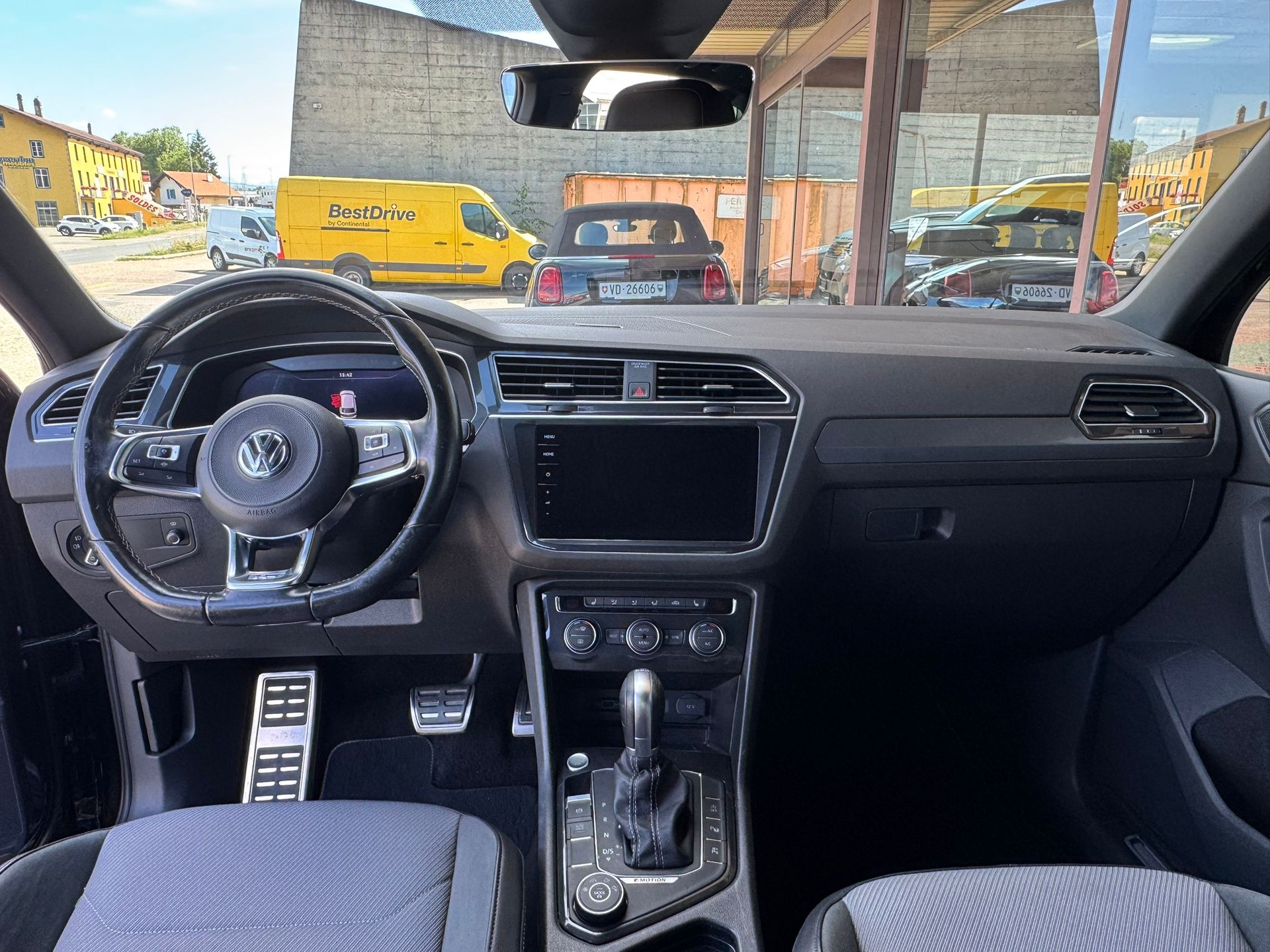 VW Tiguan 2.0TSI Highline 4Motion DSG-image-8