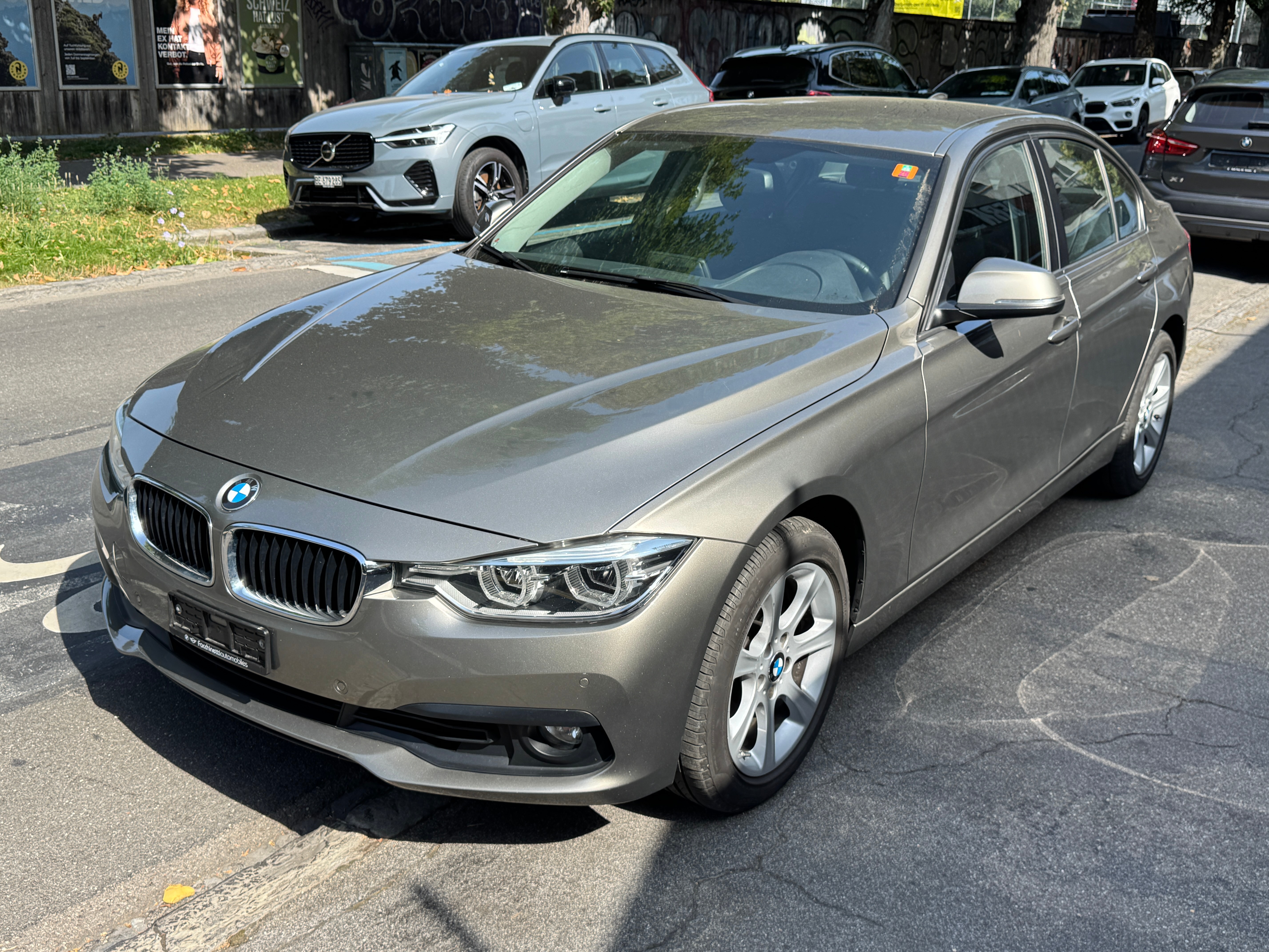 Car photo