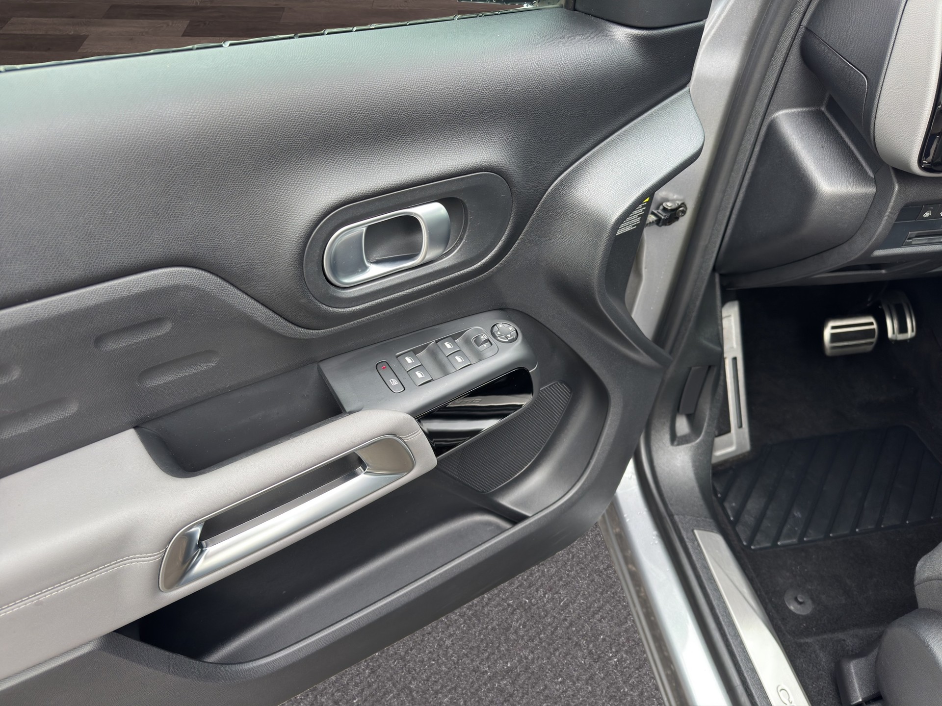 CITROEN C5 Aircross 1.5 BlueHD Swiss Edition EAT8-image-17