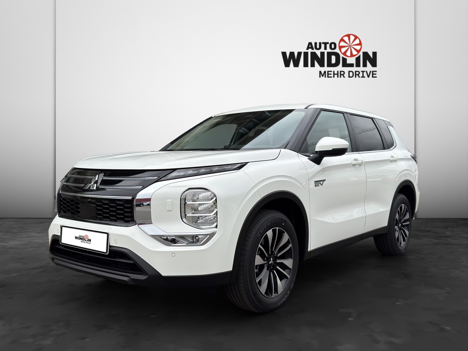 MITSUBISHI Outlander 2.4 PHEV Invite 4x4-image-1