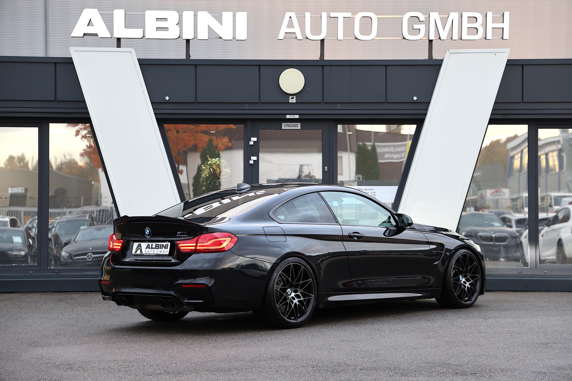 BMW M4 Coupé Competition DKG-image-3