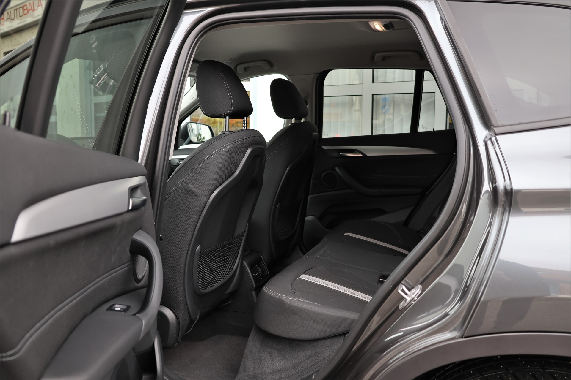 BMW X1 xDrive 25e Steptronic (CH)-image-10