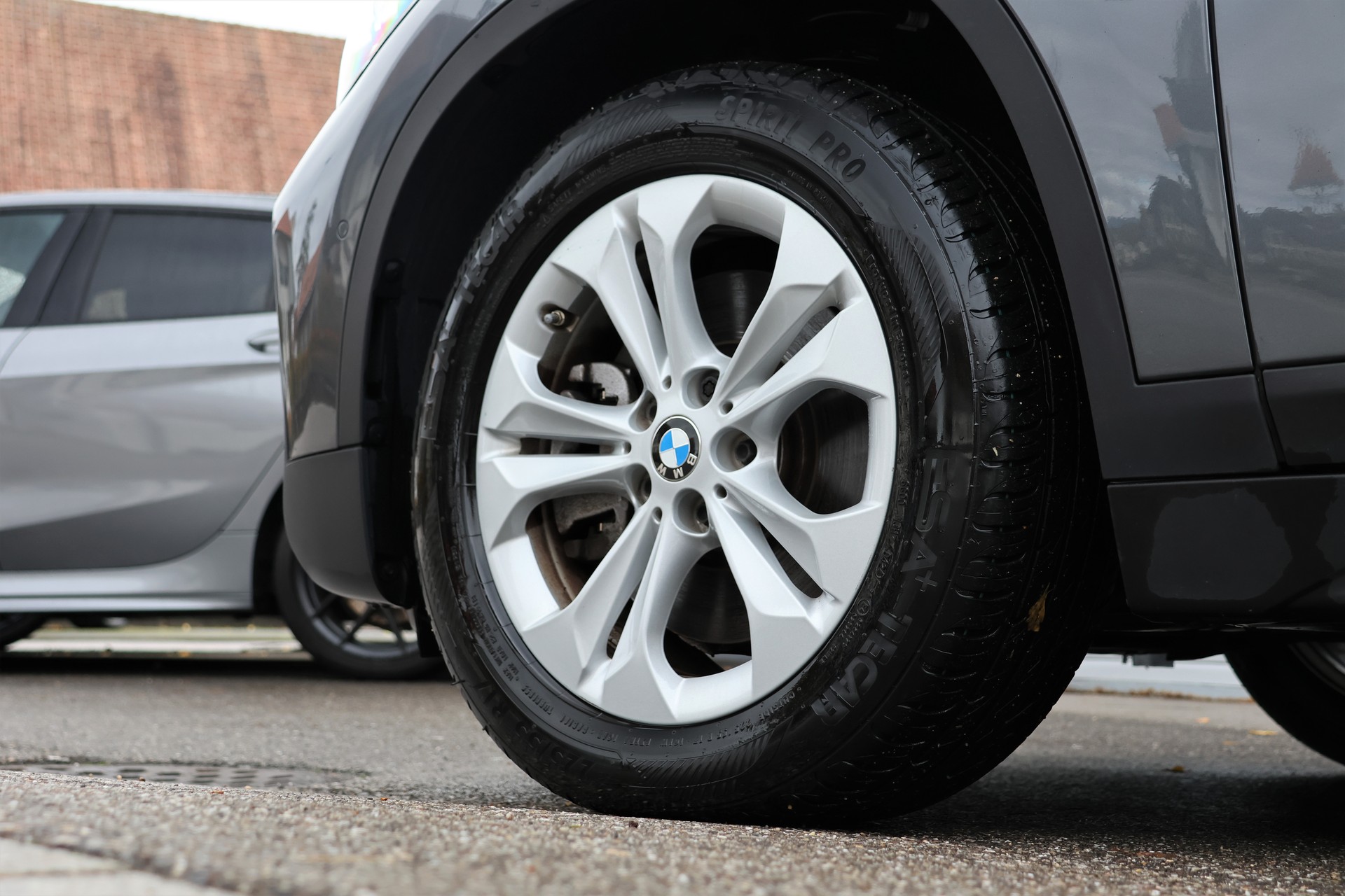 BMW X1 xDrive 25e Steptronic (CH)-image-6