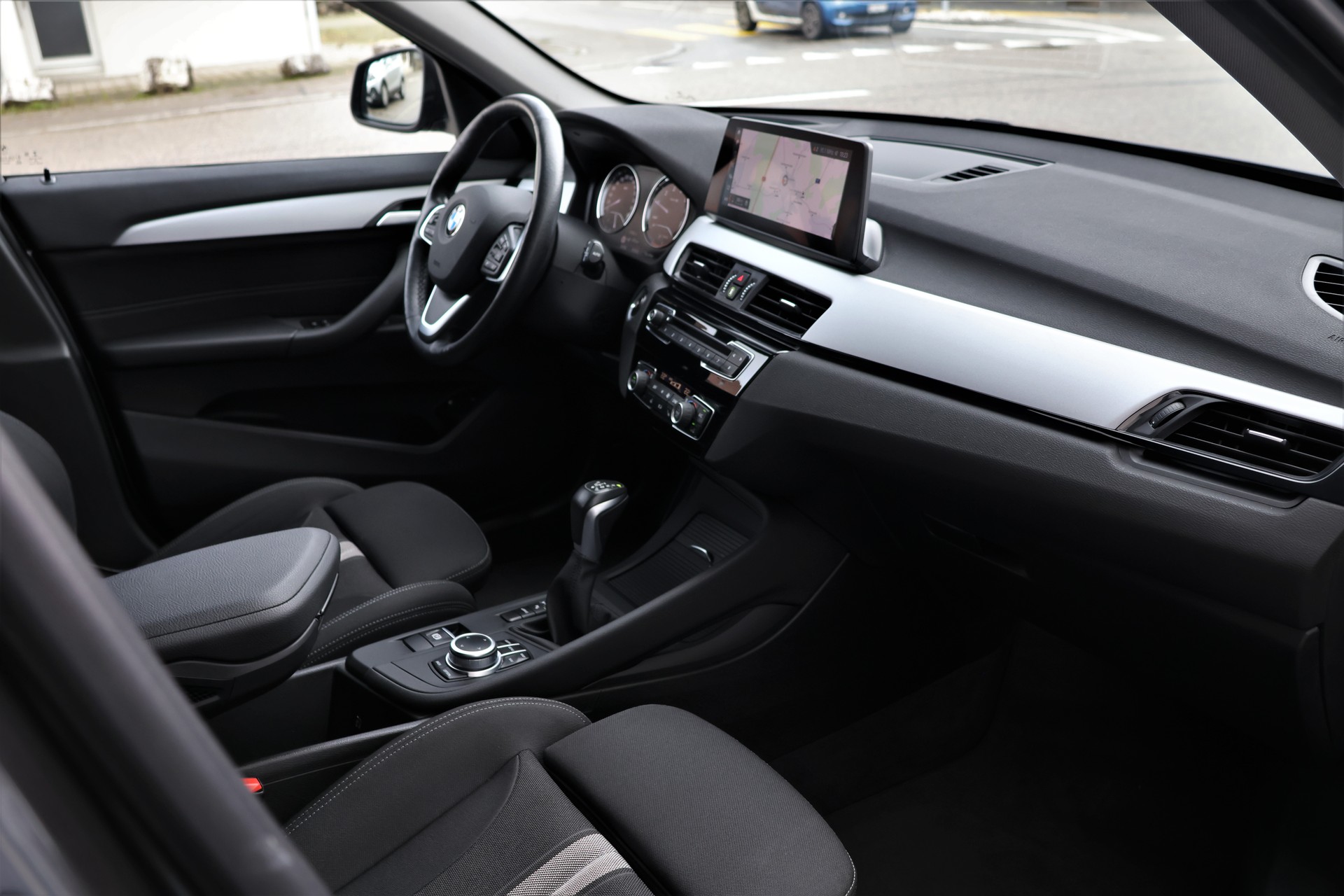 BMW X1 xDrive 25e Steptronic (CH)-image-15