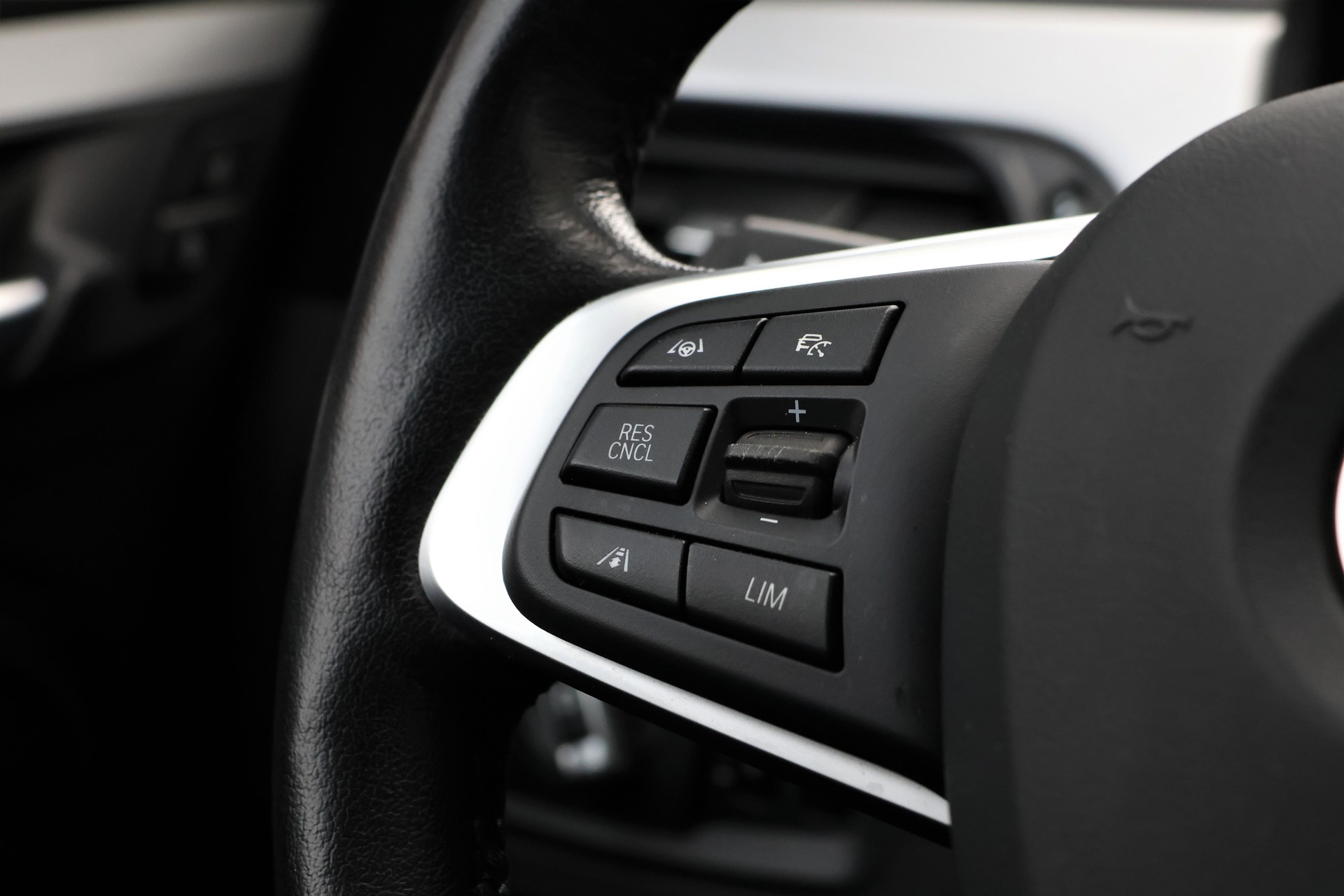 BMW X1 xDrive 25e Steptronic (CH)-image-14