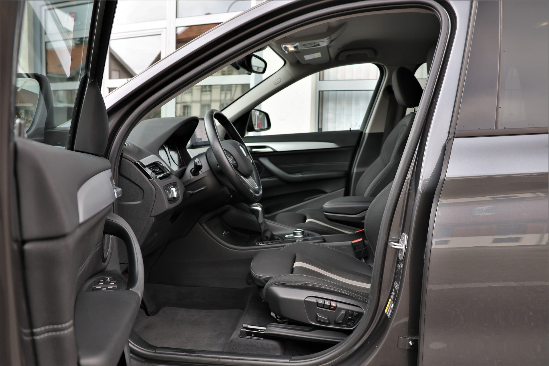 BMW X1 xDrive 25e Steptronic (CH)-image-7