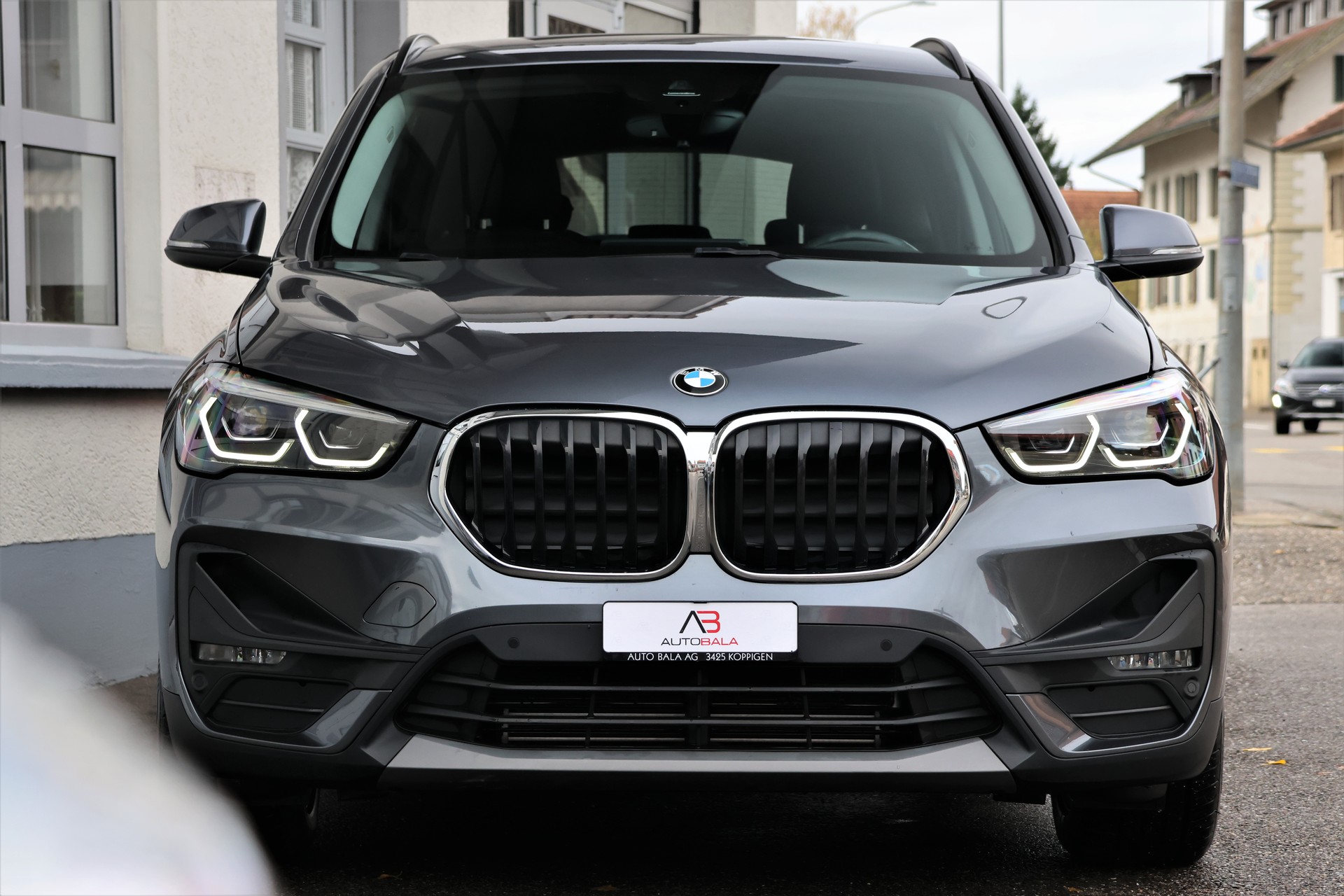 BMW X1 xDrive 25e Steptronic (CH)-image-1