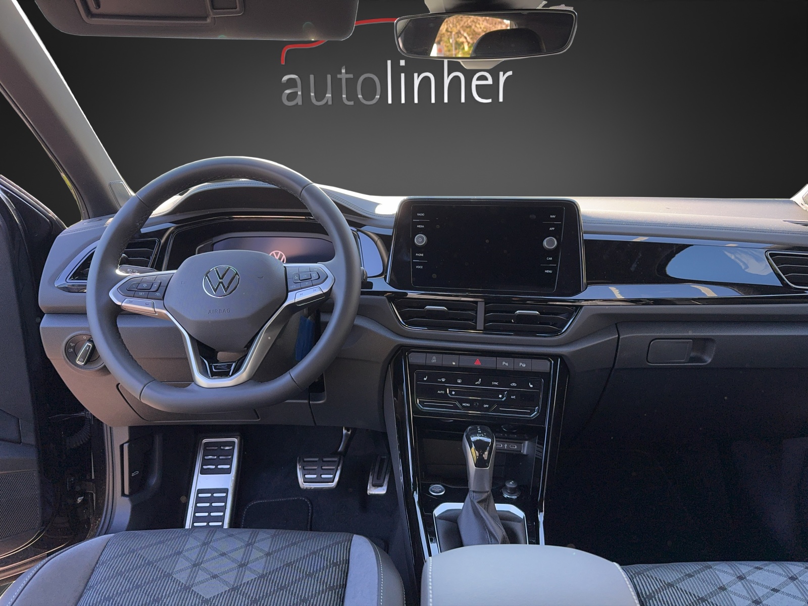 VW T-Roc 2.0 TDI SCR Life DSG-image-9