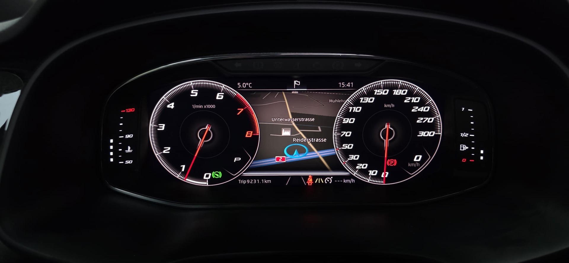 SEAT Leon ST 2.0 TSI Cupra 300 4 Drive DSG-image-19