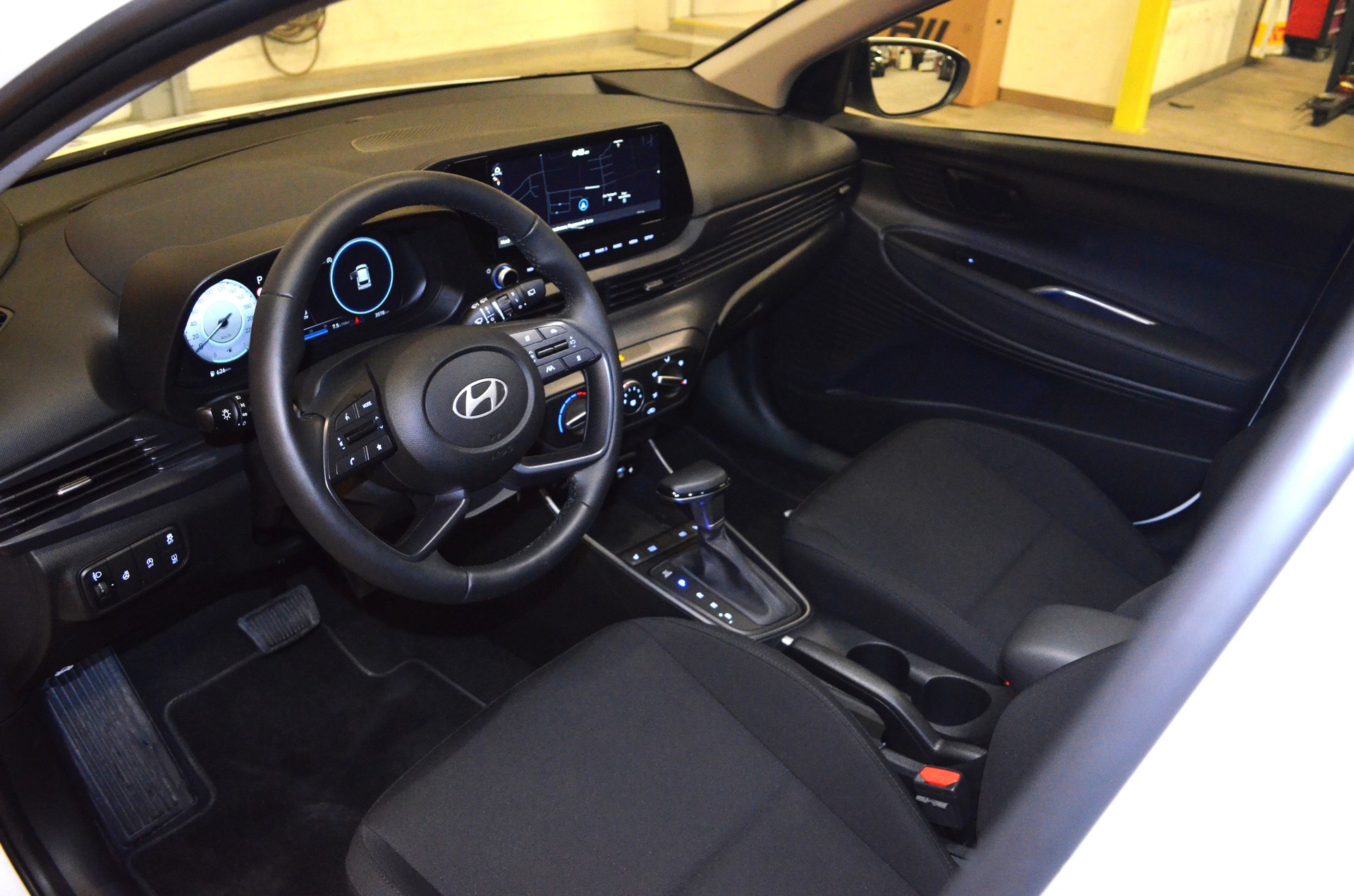 HYUNDAI i20 1.0 T-GDi Amplia DCT-image-8